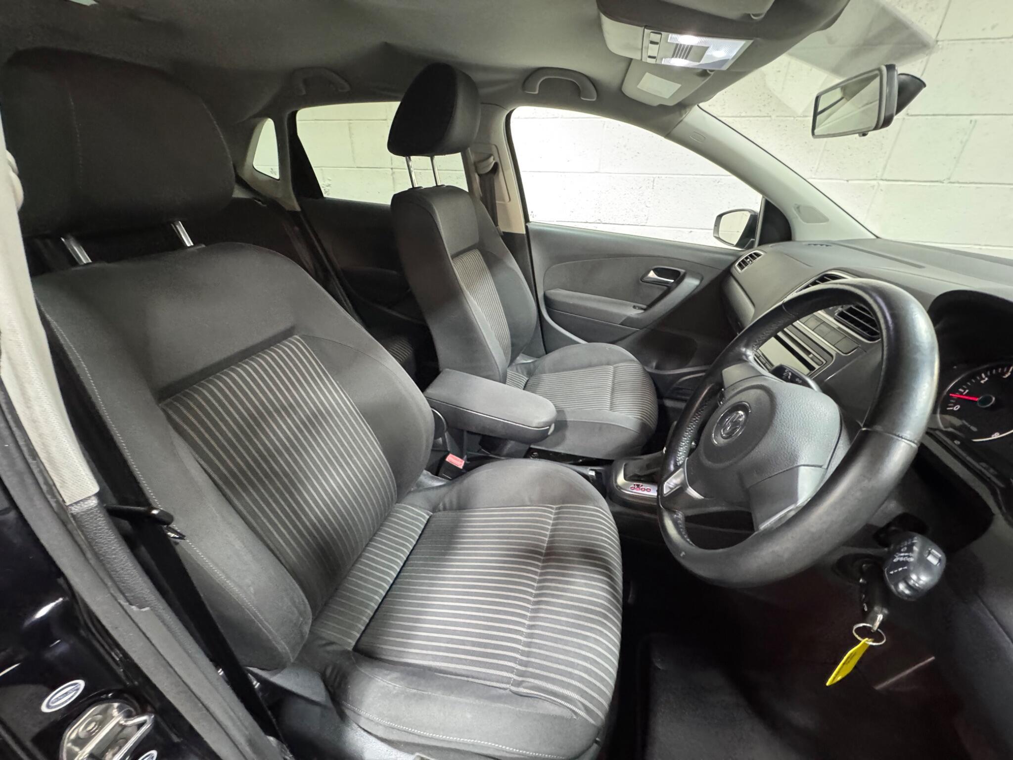 Volkswagen Polo - Image 8