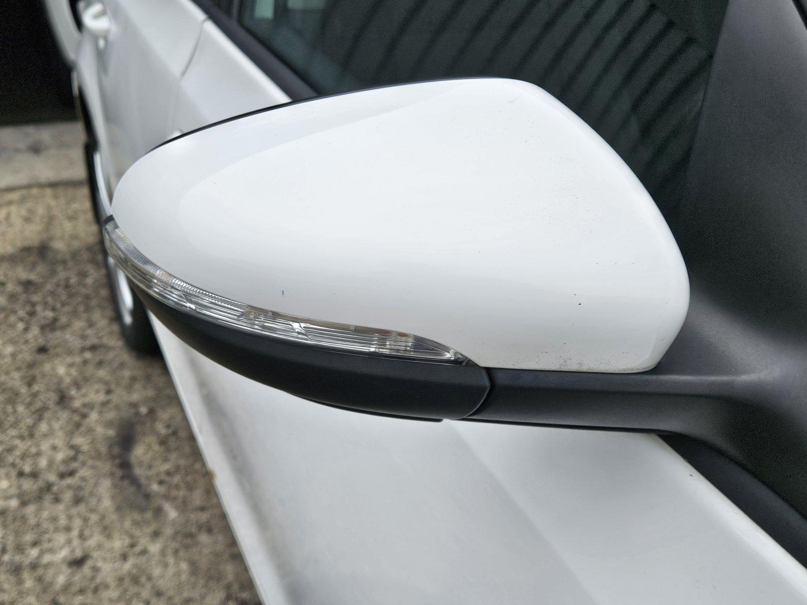 Volkswagen Golf - Image 12