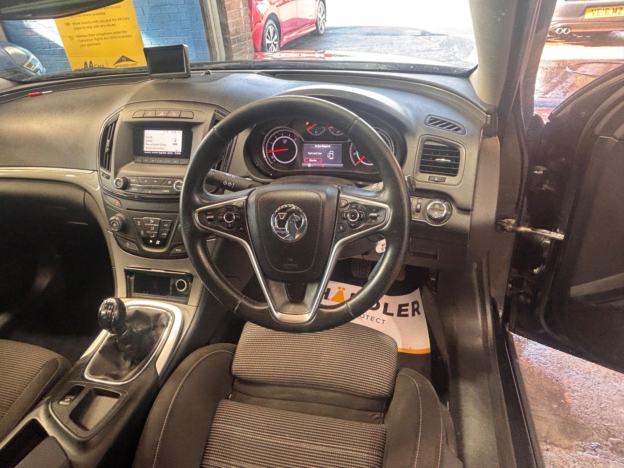 Vauxhall Insignia - Image 15