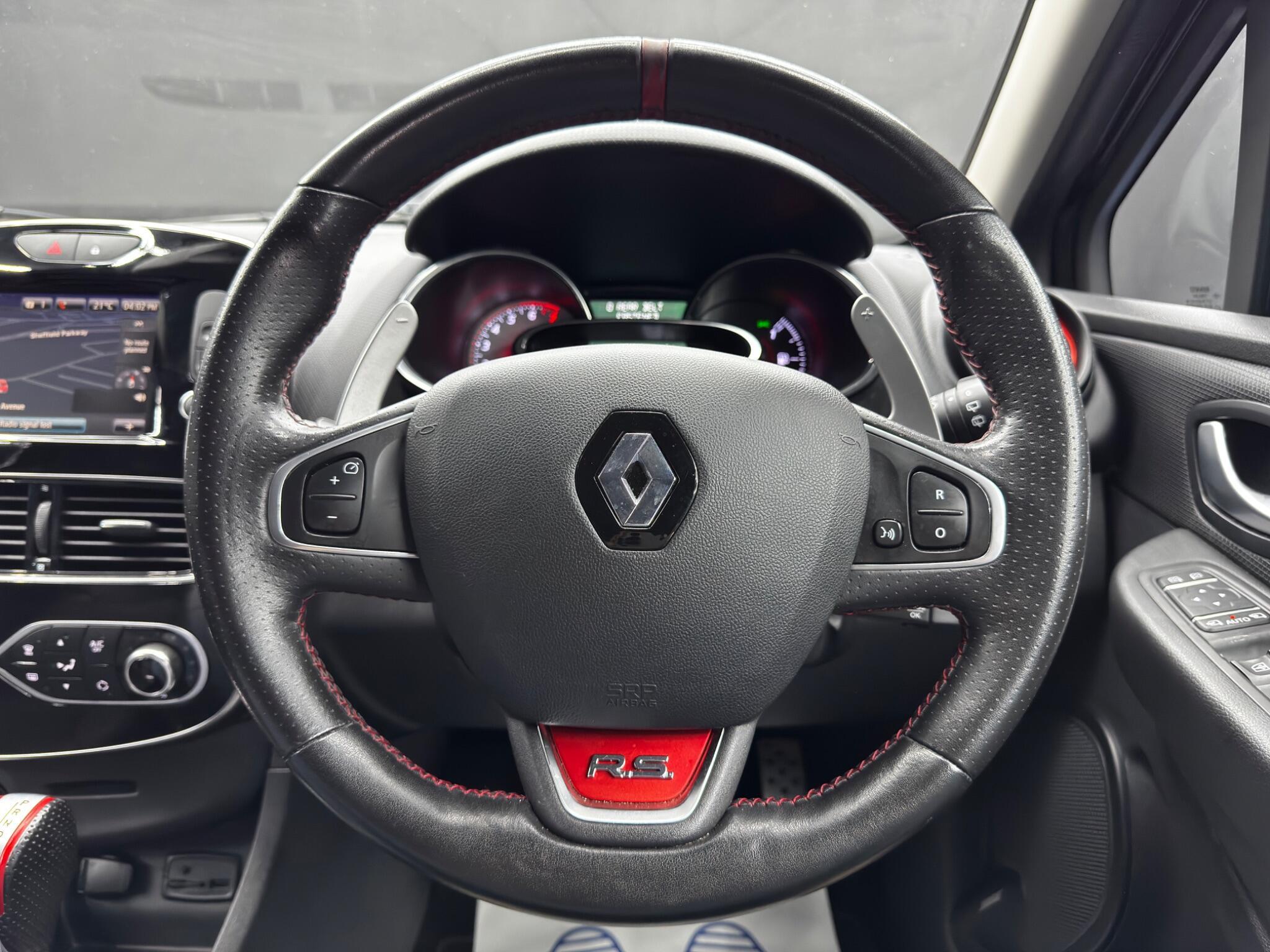 Renault Clio - Image 19