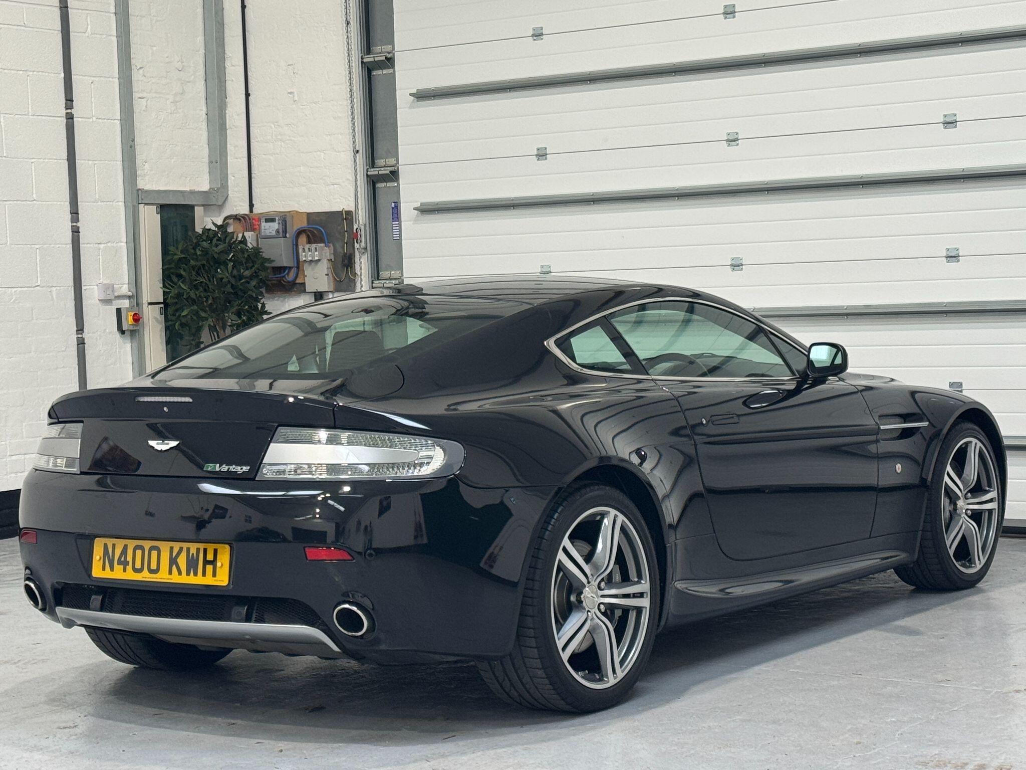 Aston Martin Vantage - Image 16