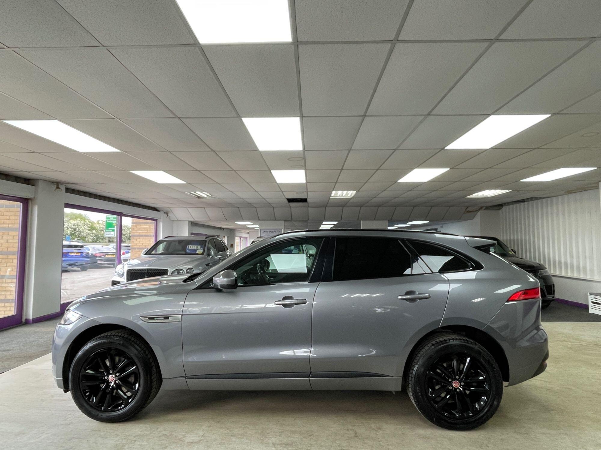 Jaguar F-Pace - Image 13