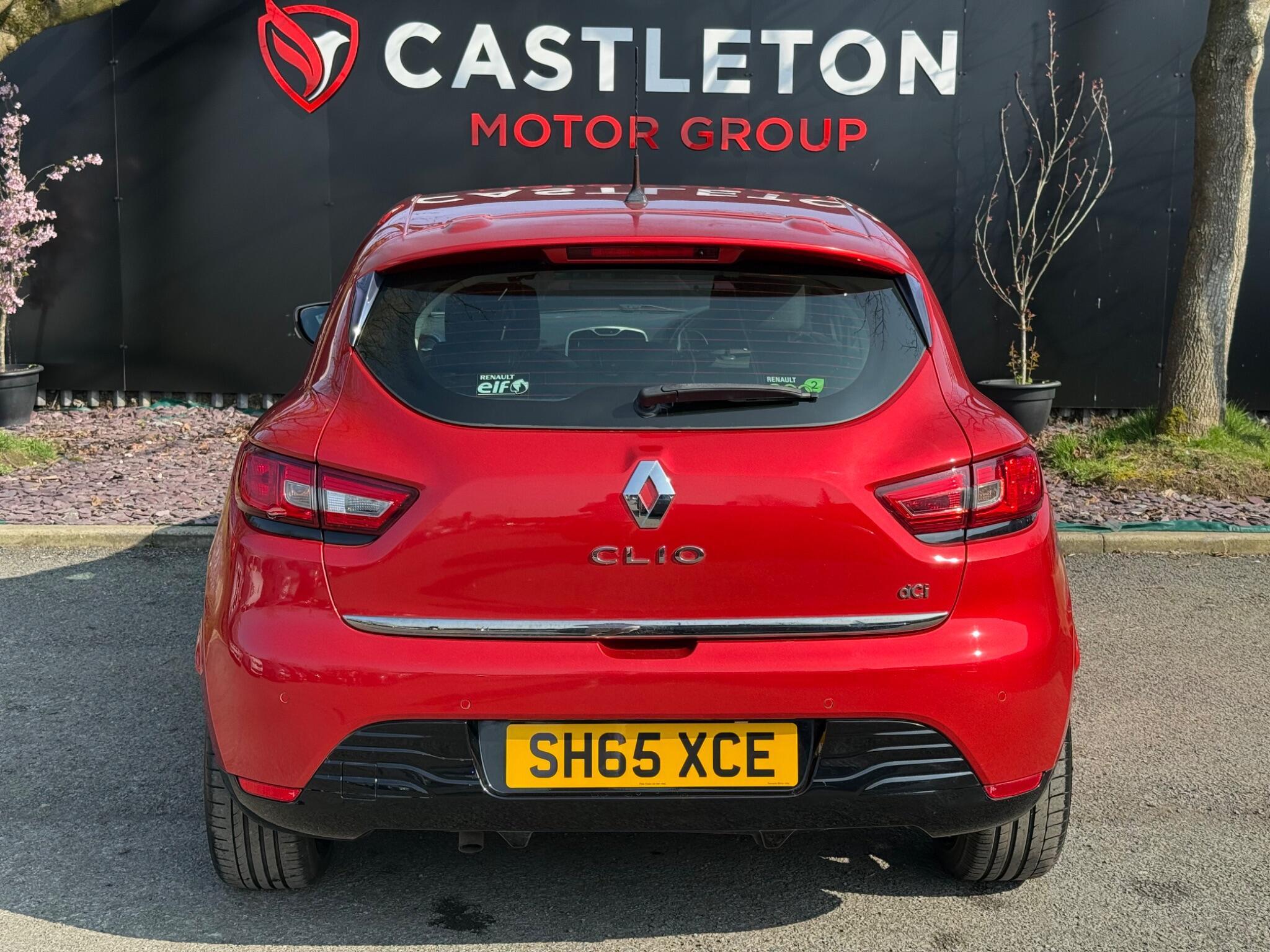 Renault Clio - Image 11