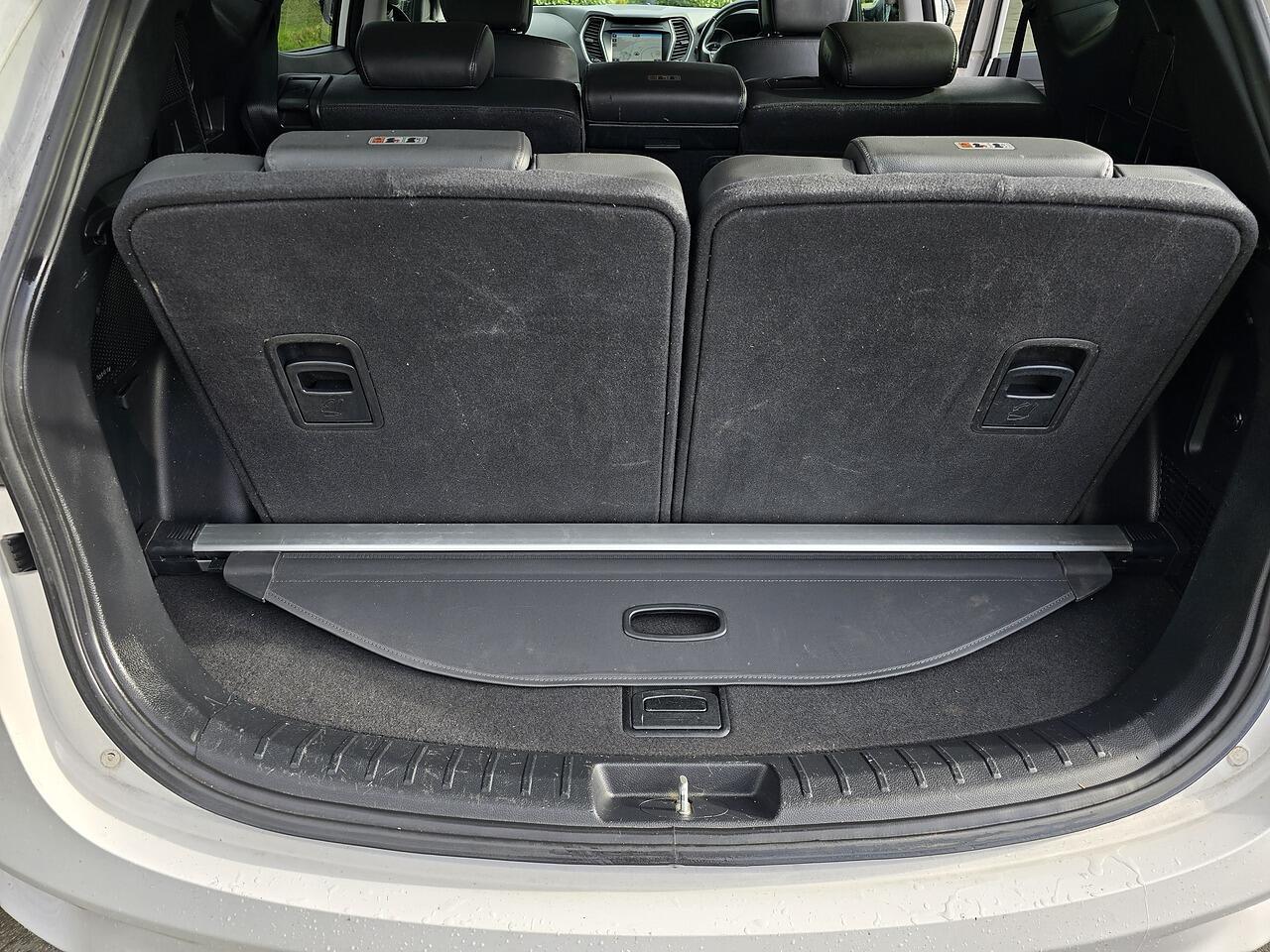 Hyundai Santa Fe - Image 13