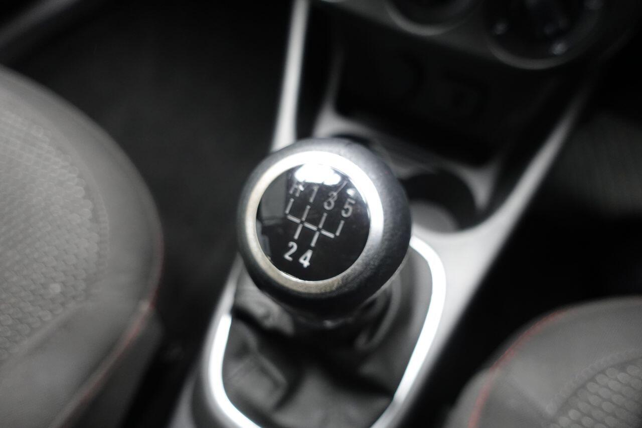 Vauxhall Corsa - Image 26