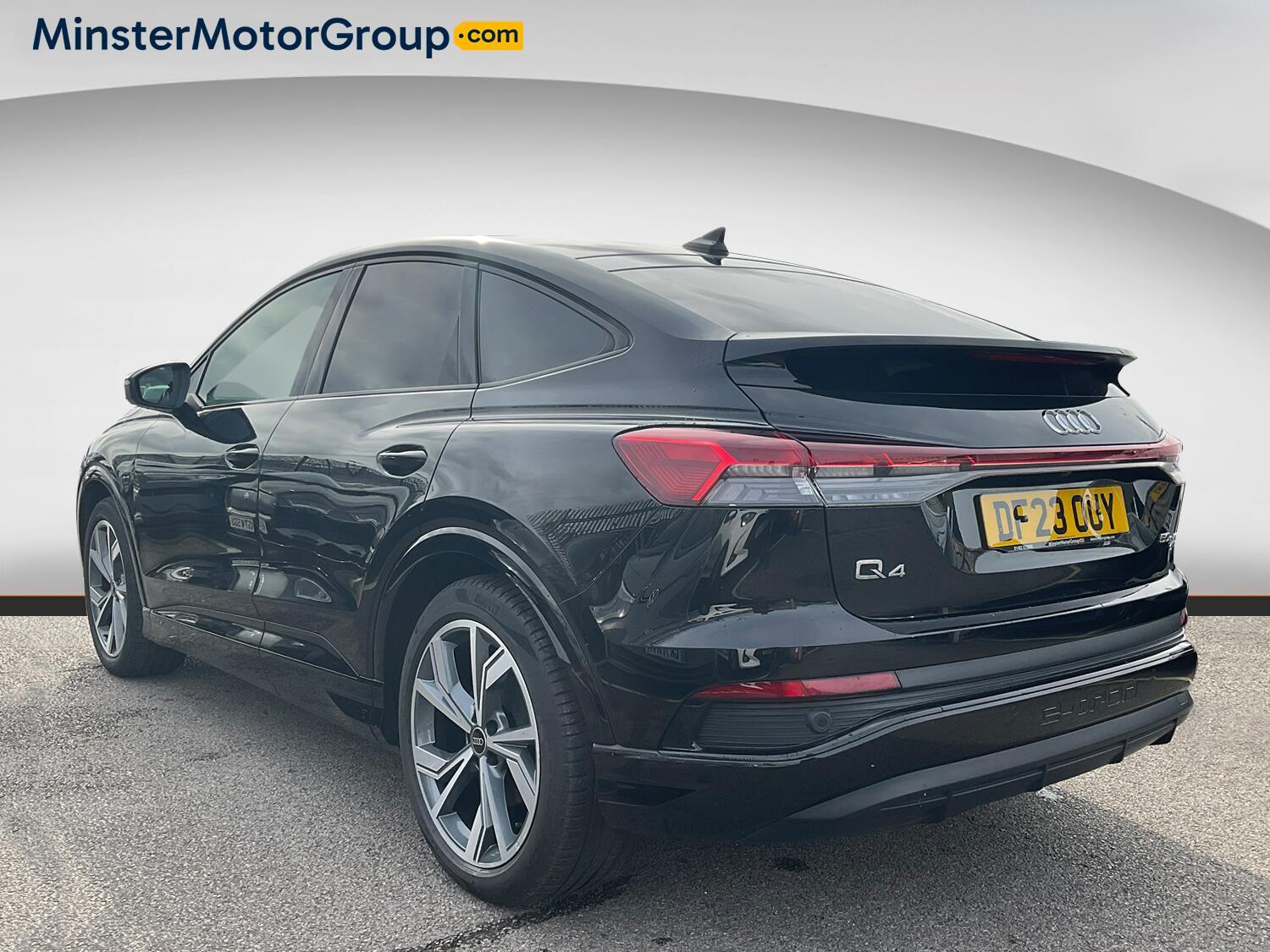 Audi Q4 E-Tron - Image 4