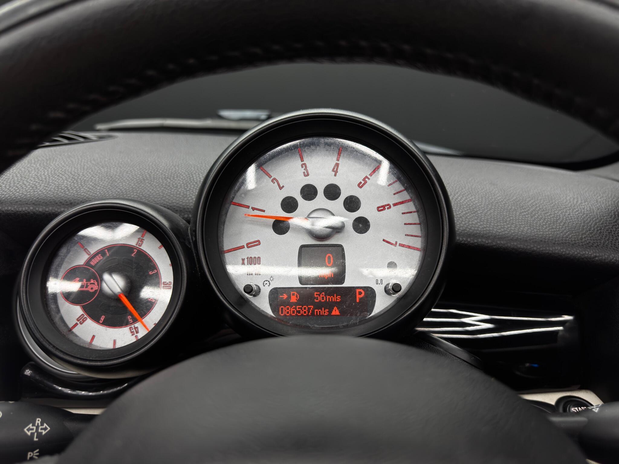 MINI Convertible - Image 20