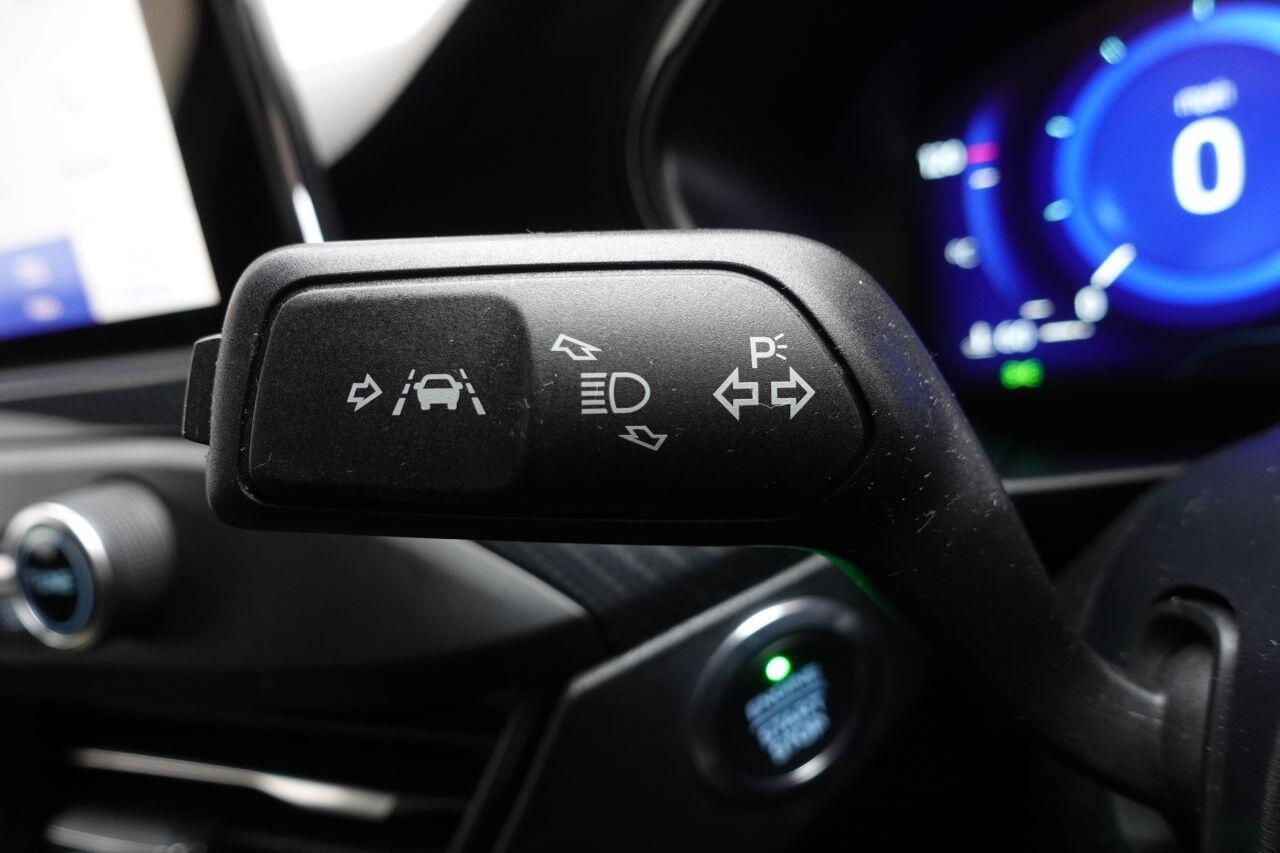 Ford Focus - Image 43