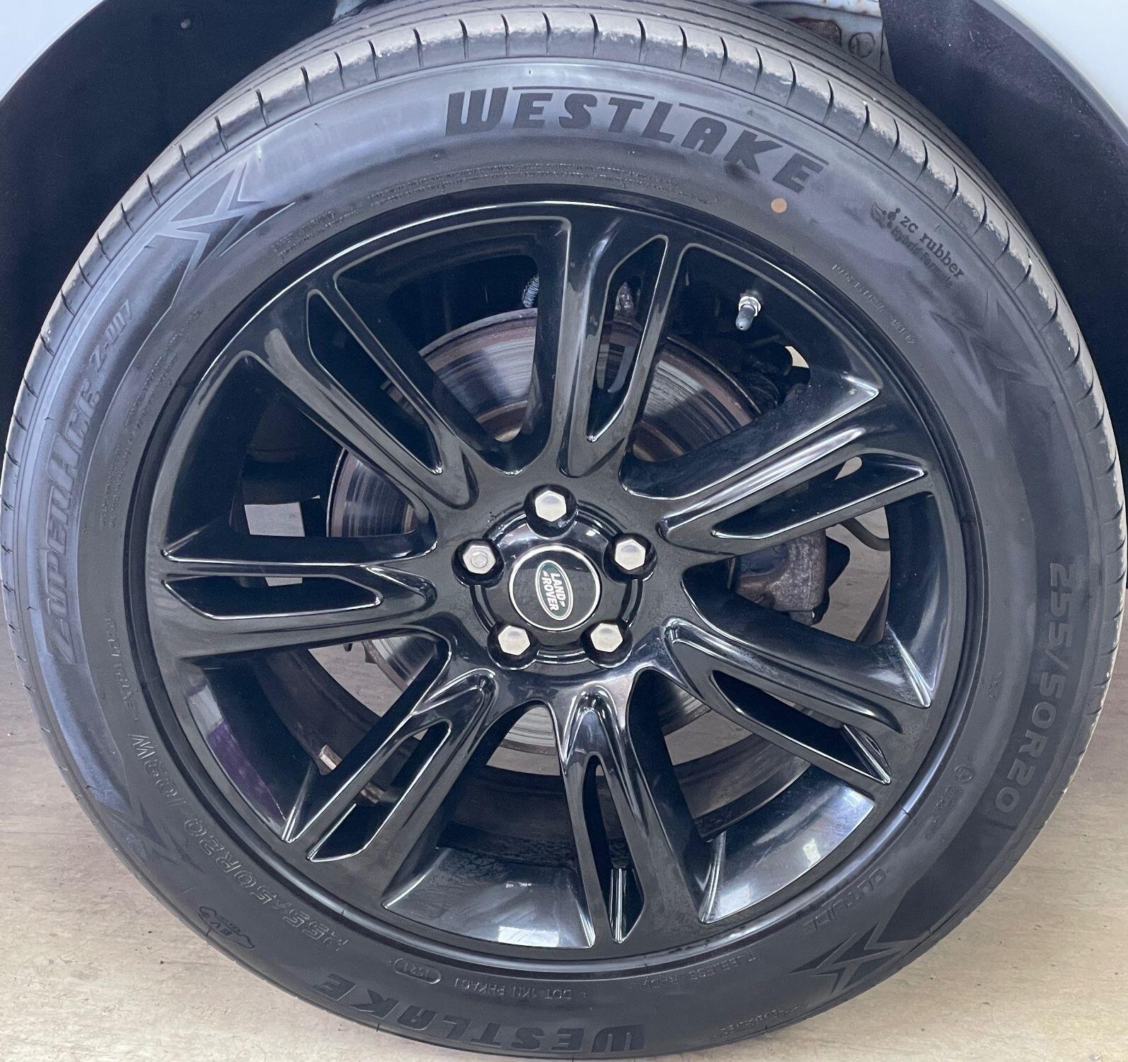 Land Rover Range Rover Velar - Image 16