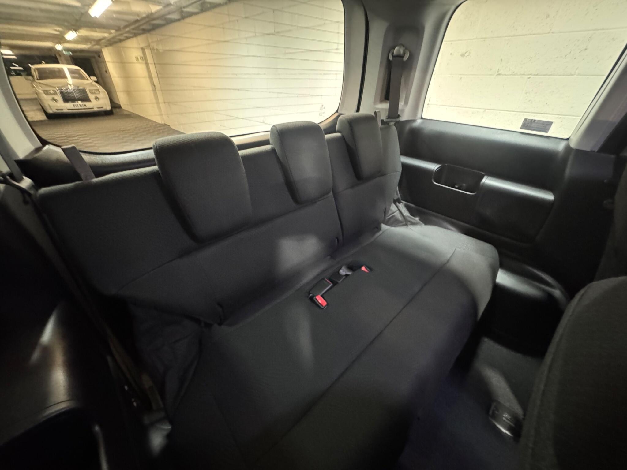 Honda Stepwagon - Image 13