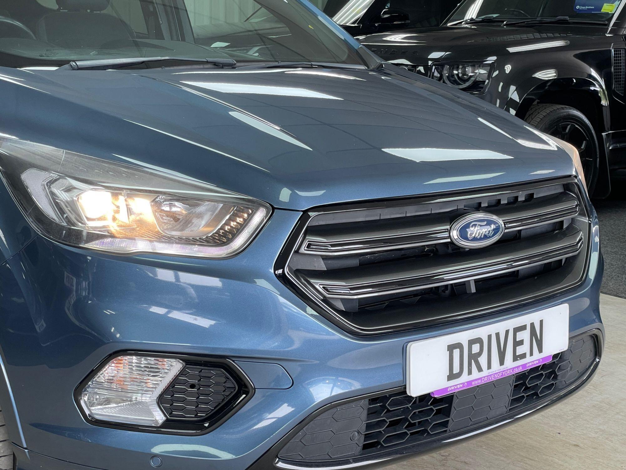 Ford Kuga - Image 3