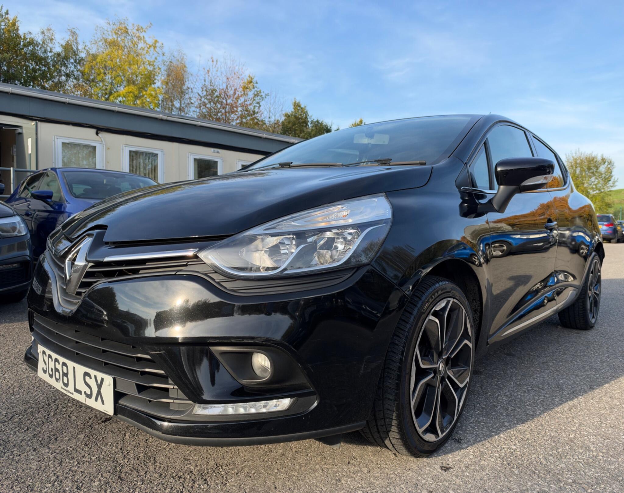 Renault Clio - Image 4