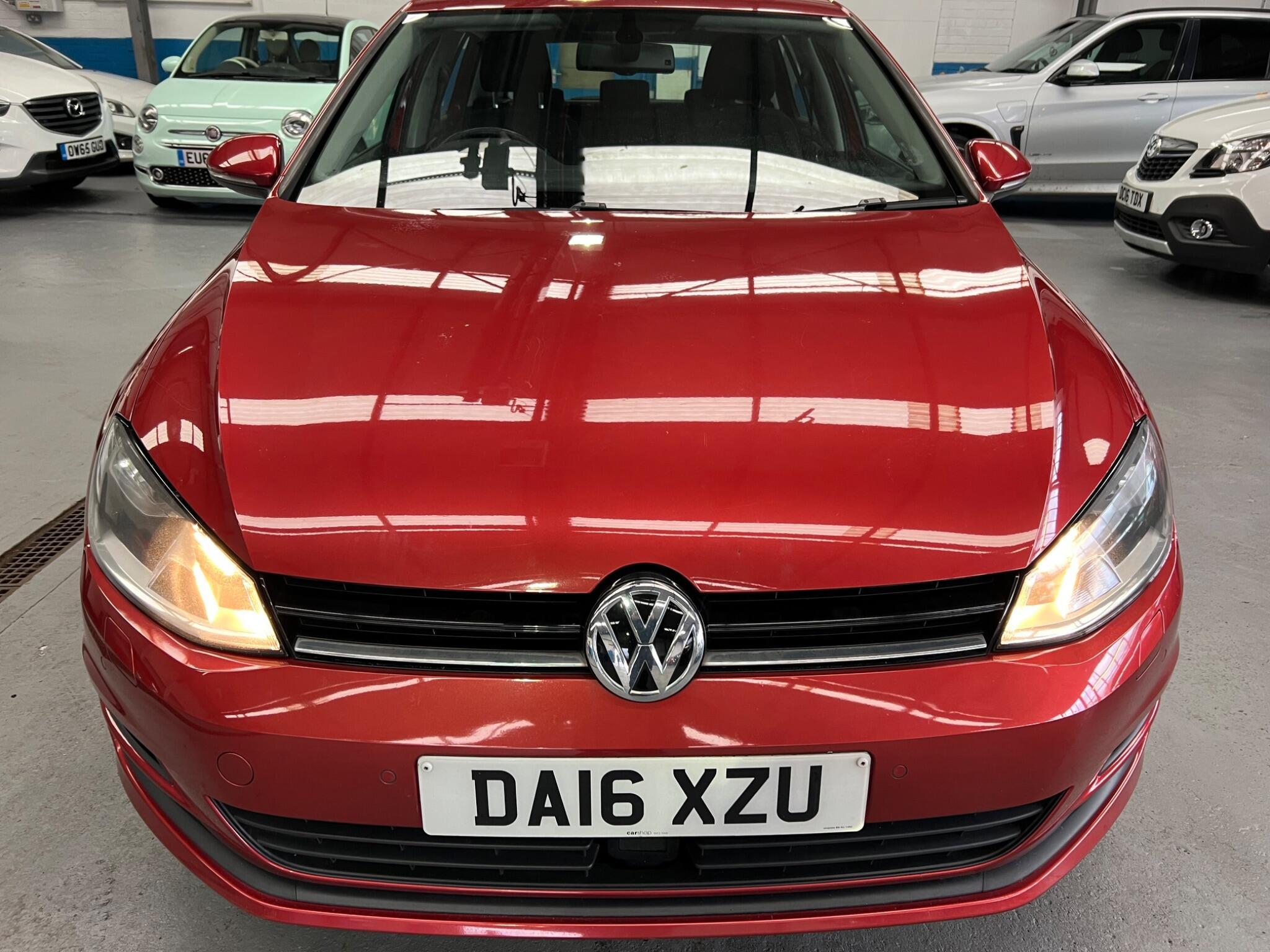 Volkswagen Golf - Image 28