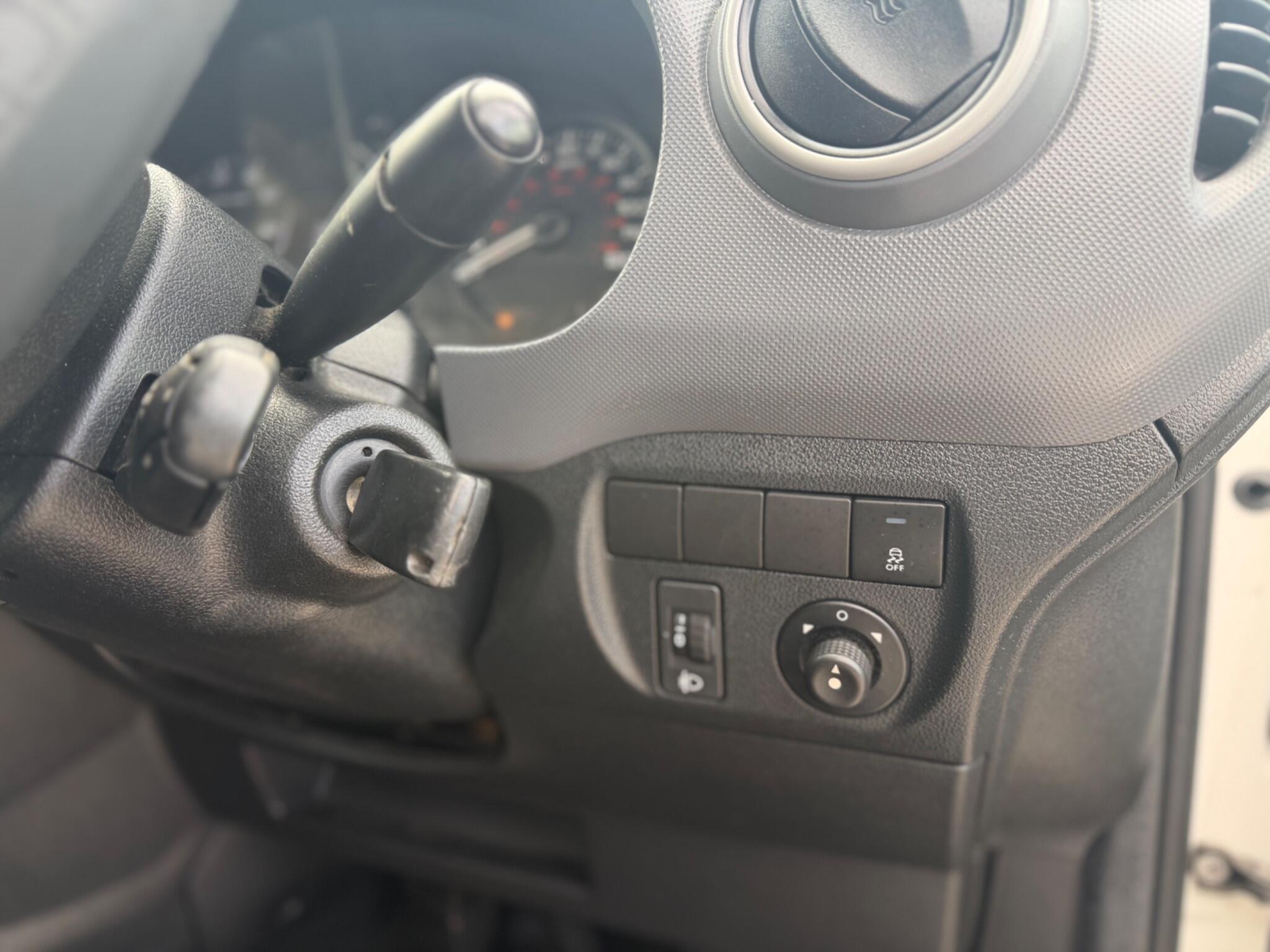 Peugeot Partner - Image 13