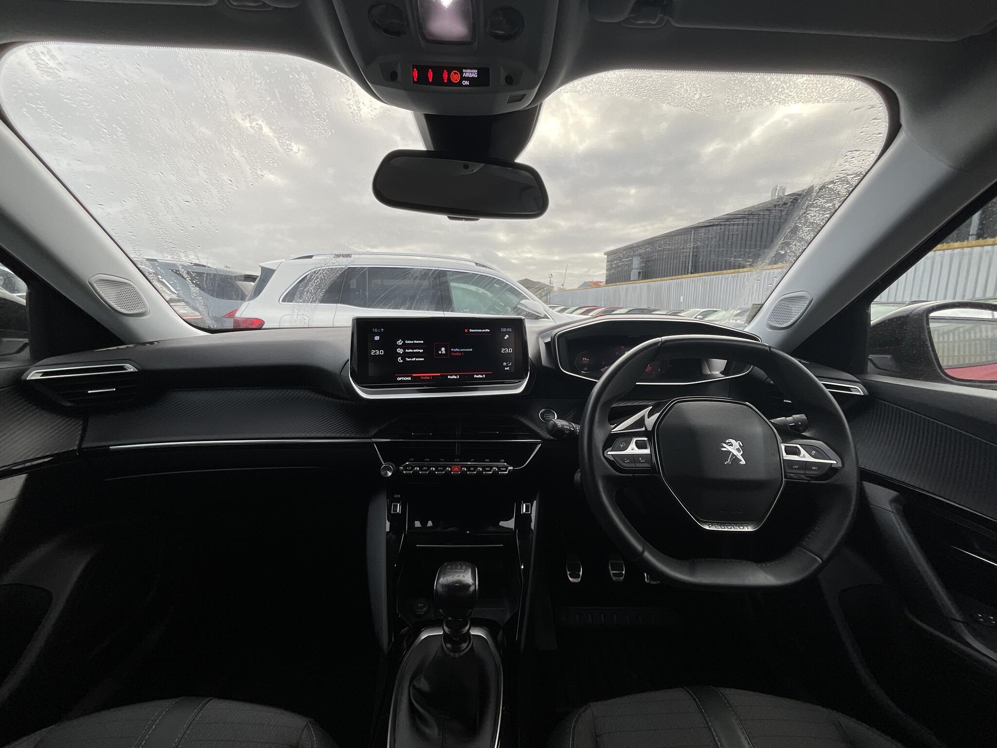 Peugeot 2008 - Image 4