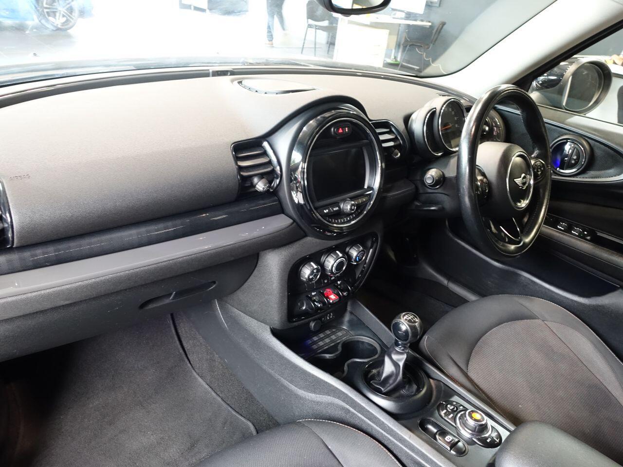 MINI Clubman - Image 11