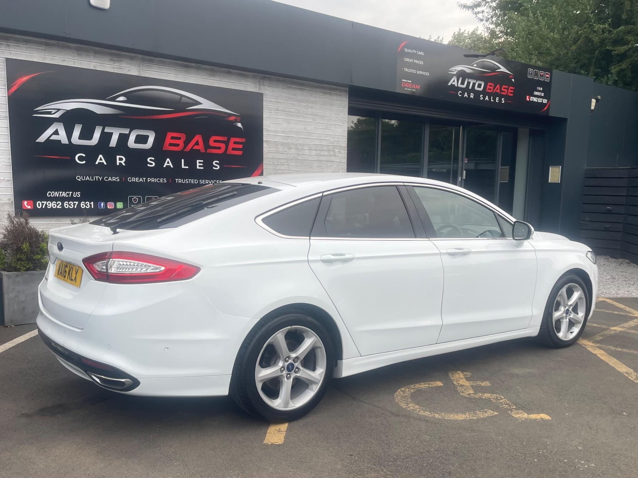 Ford Mondeo - Image 19