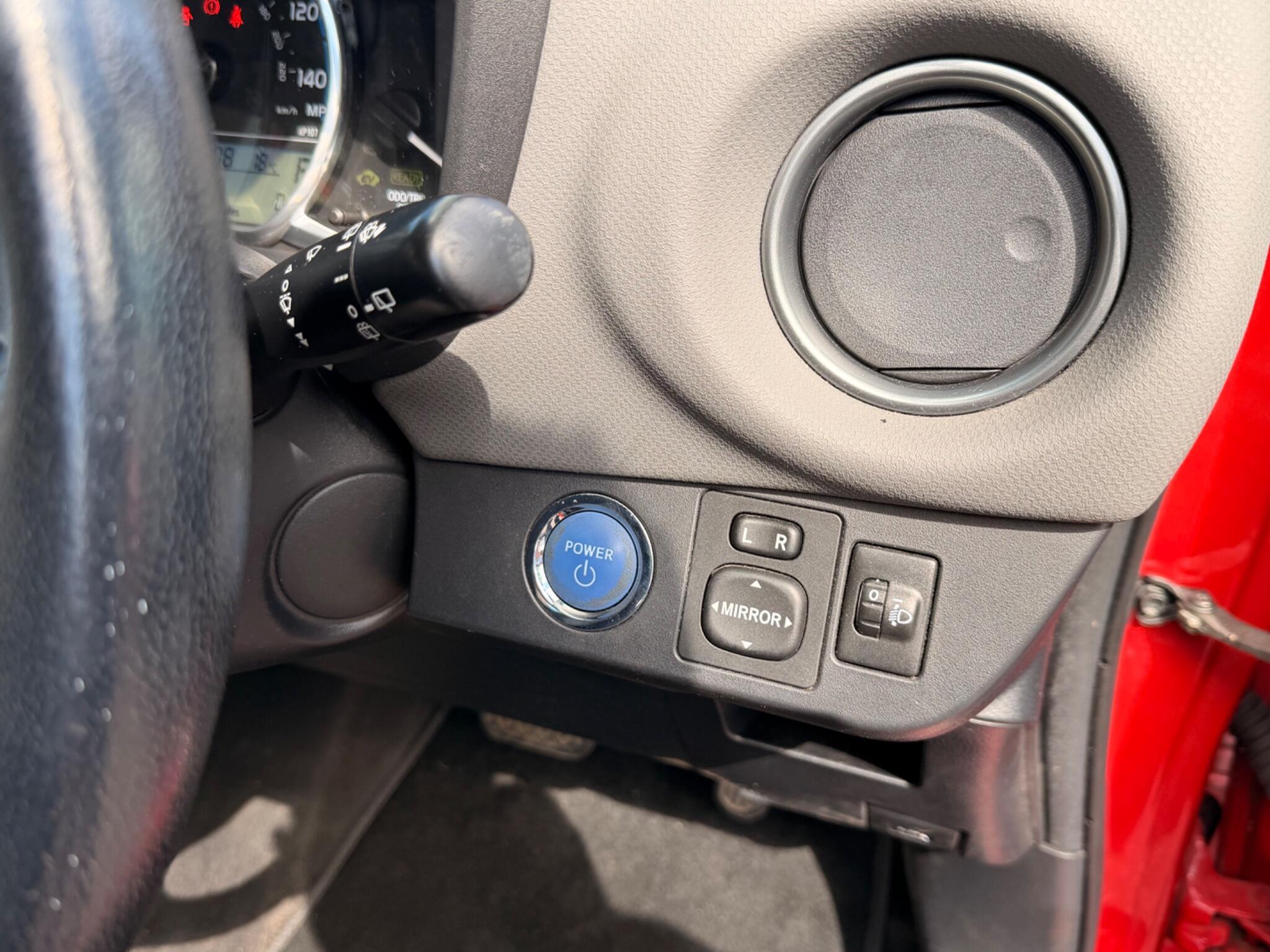 Toyota Yaris - Image 13