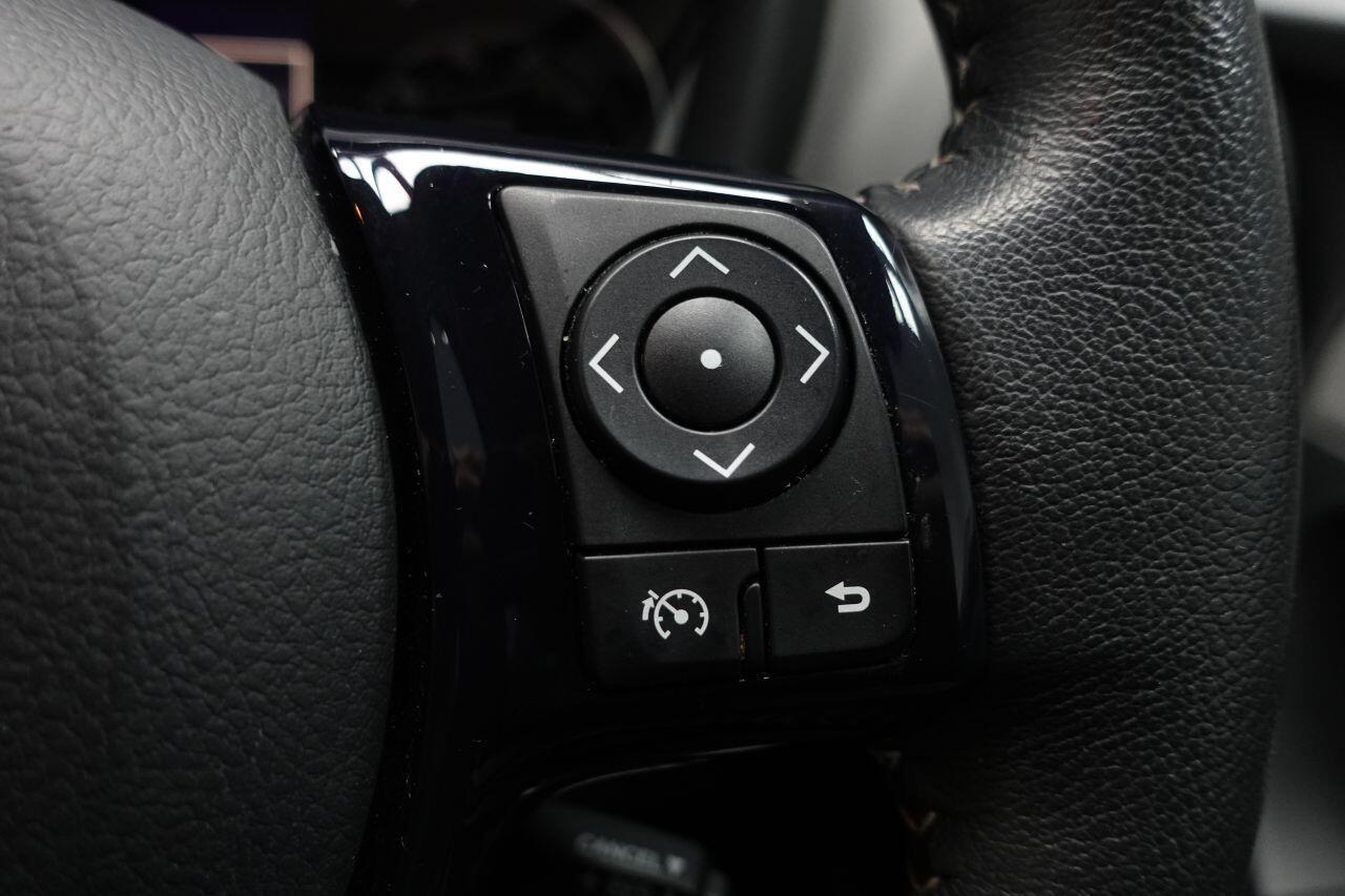 Toyota Yaris - Image 27