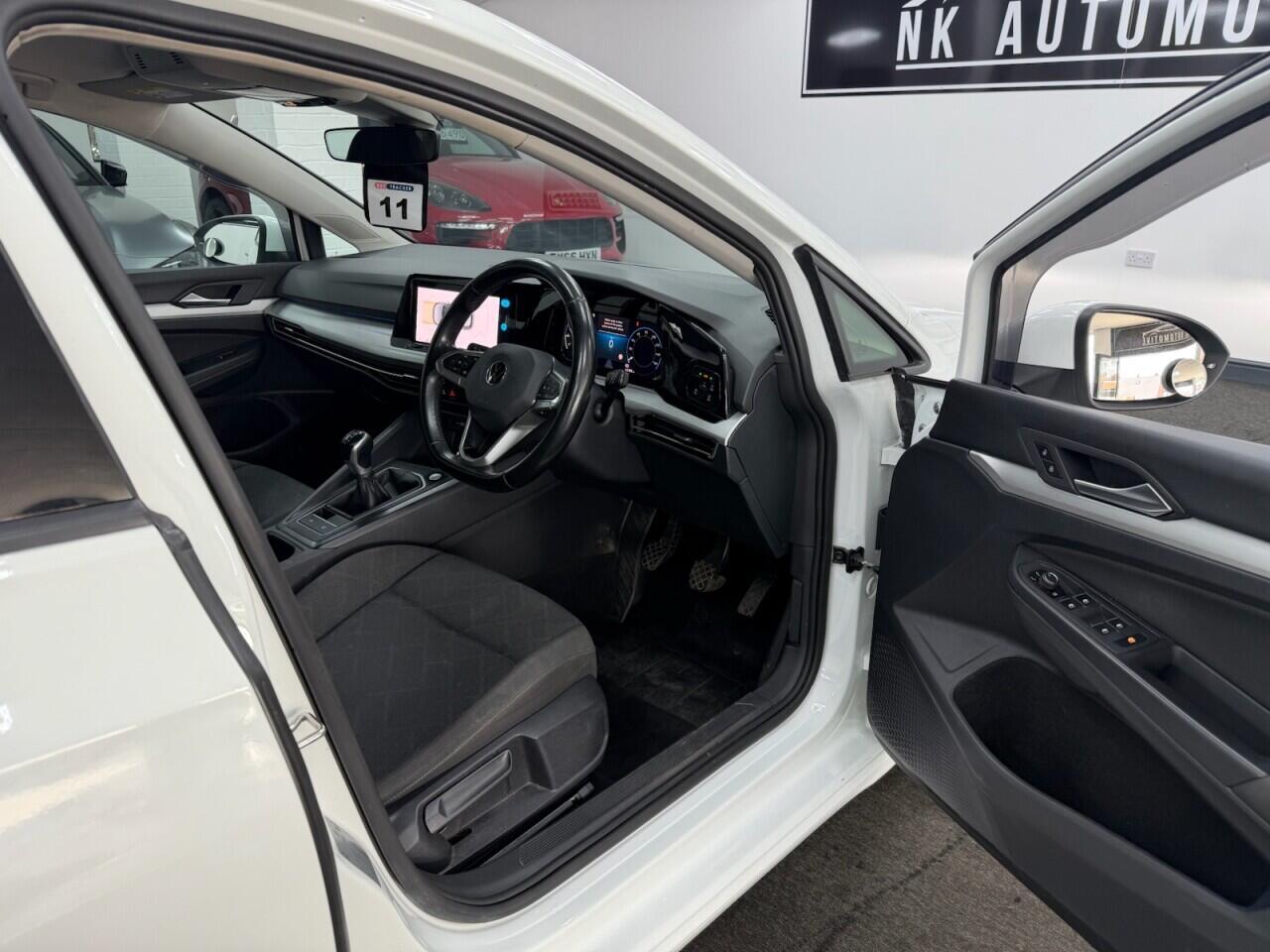 Volkswagen Golf - Image 13
