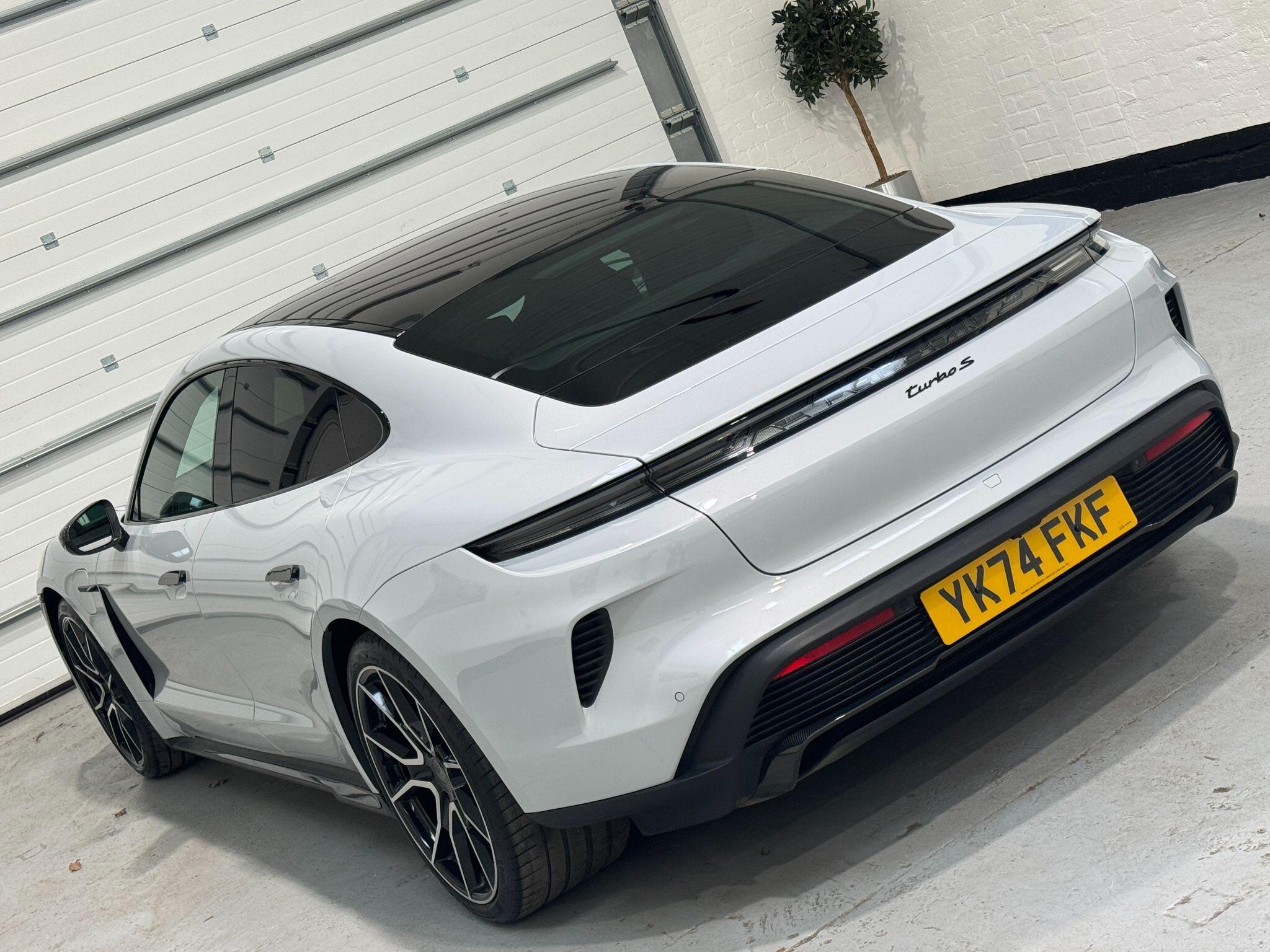 Porsche Taycan - Image 31