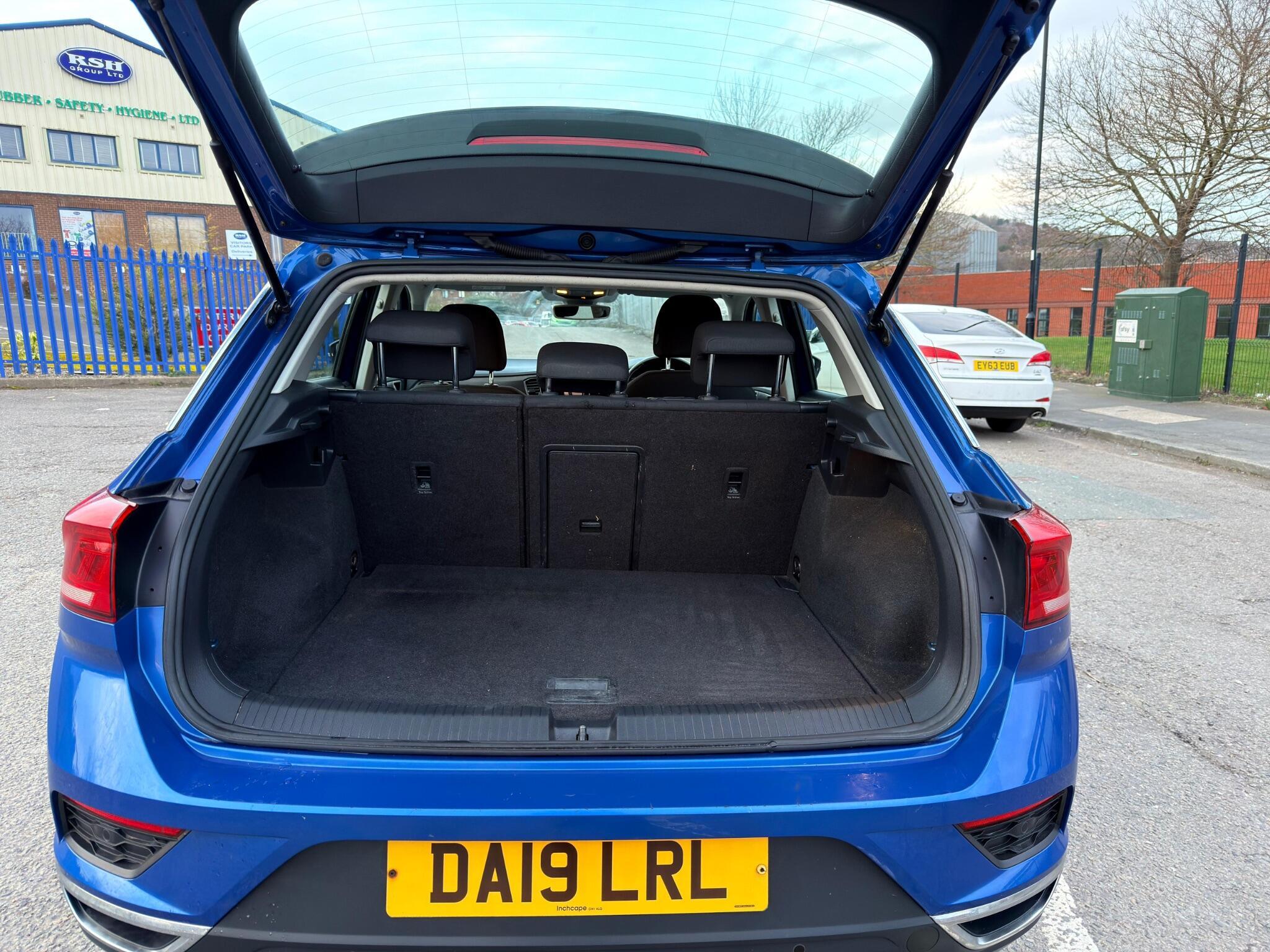 Volkswagen T-Roc - Image 41