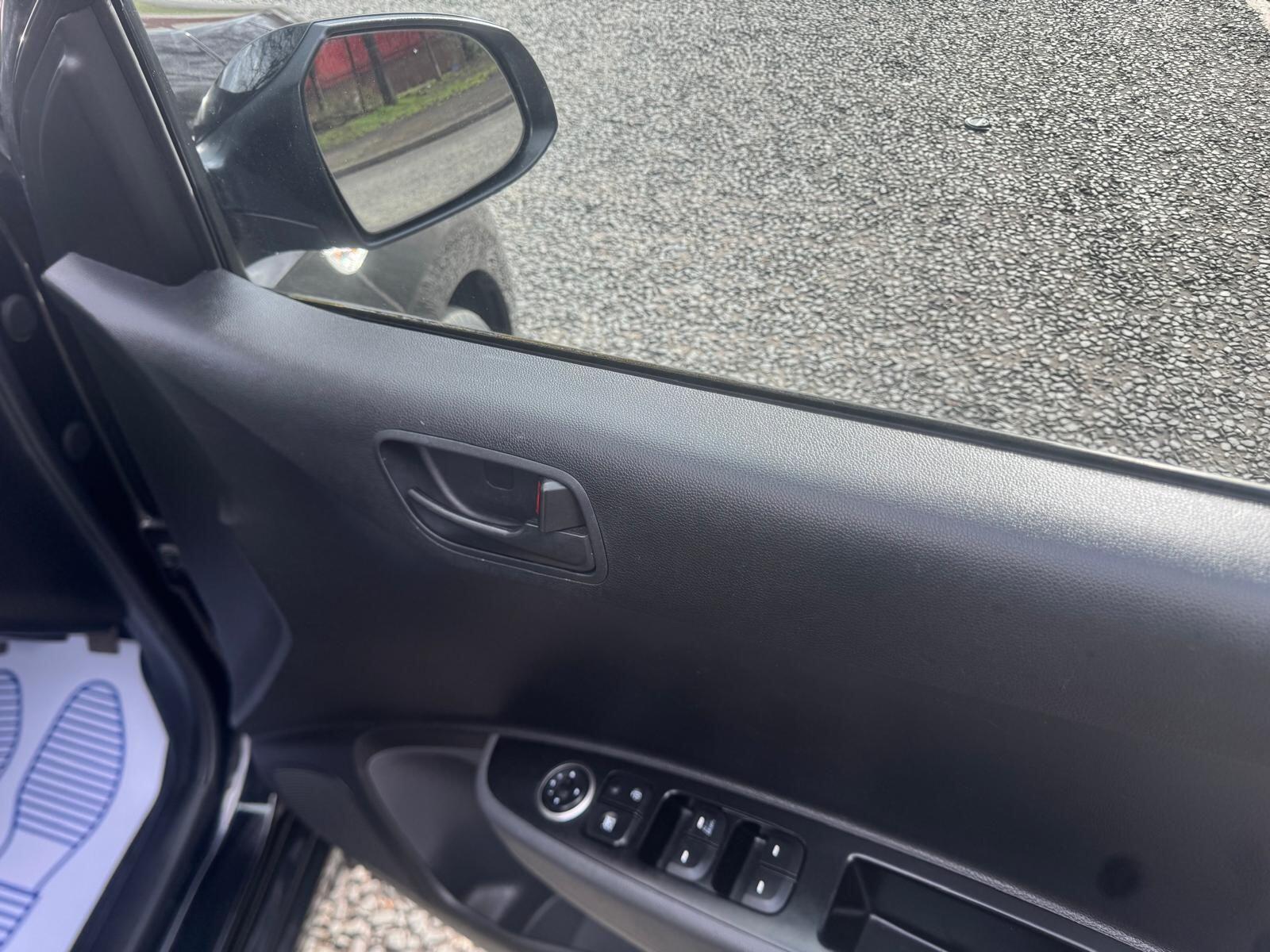 Hyundai i10 - Image 35