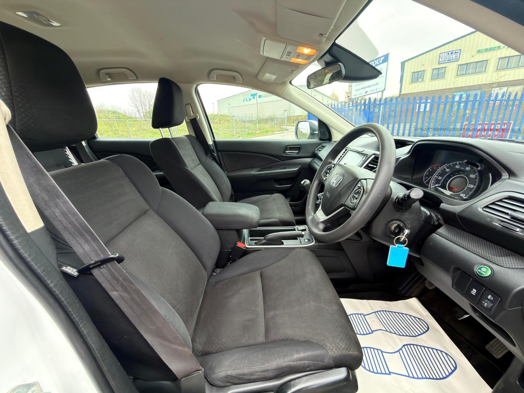 Honda CR-V - Image 25