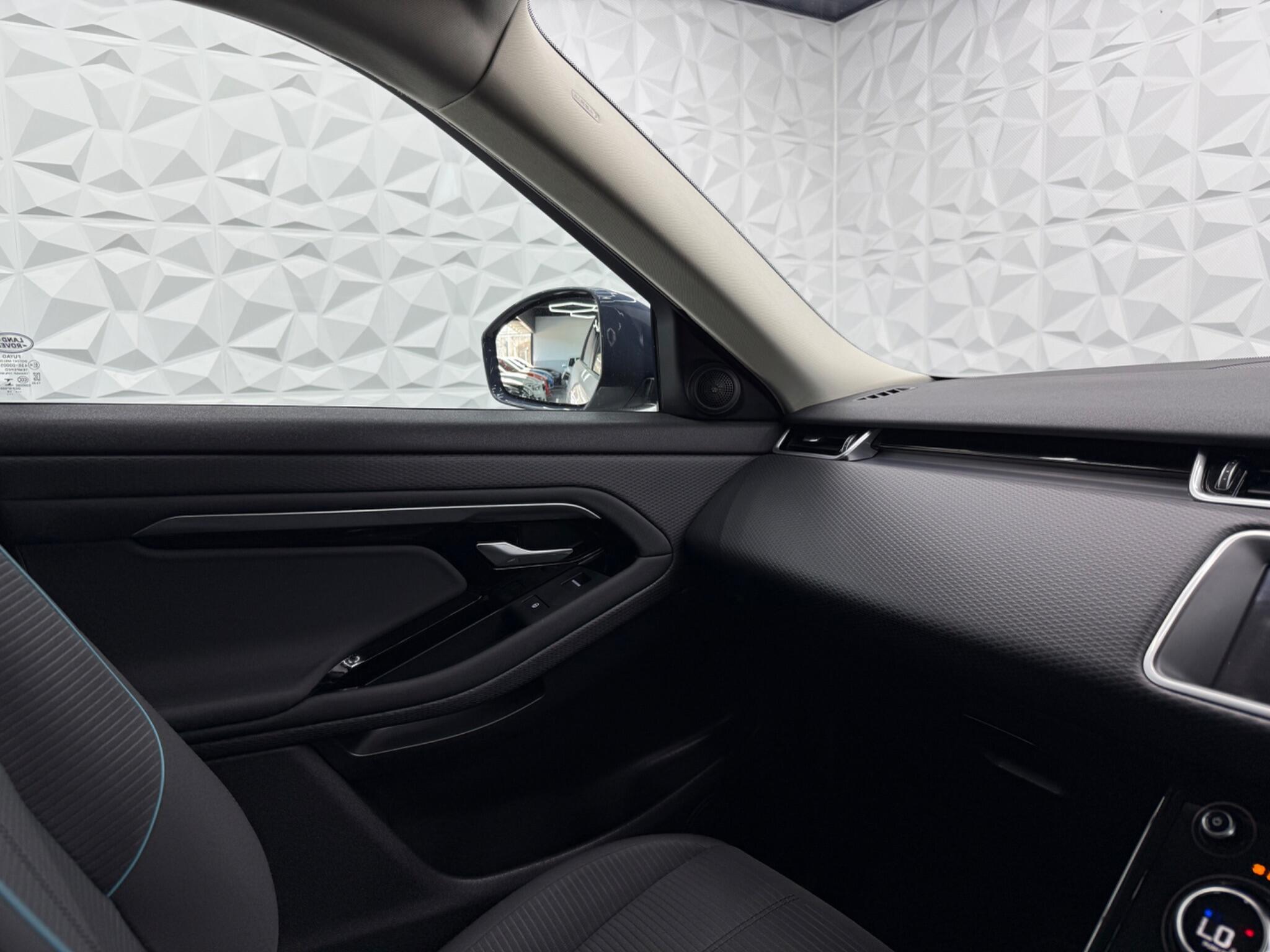 Land Rover Range Rover Evoque - Image 33