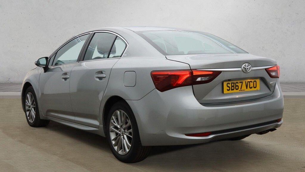 Toyota Avensis - Image 3