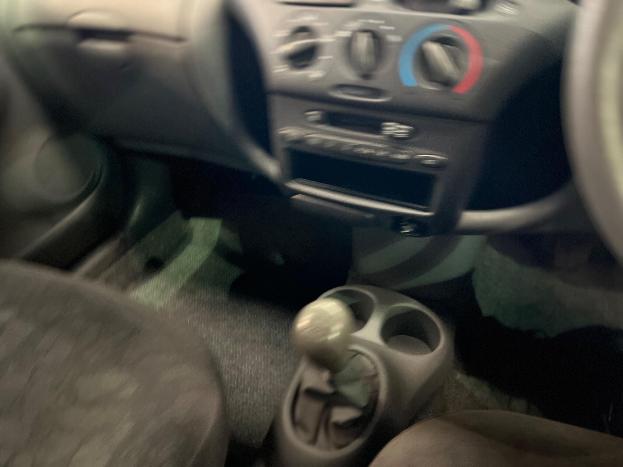 Toyota Yaris - Image 16