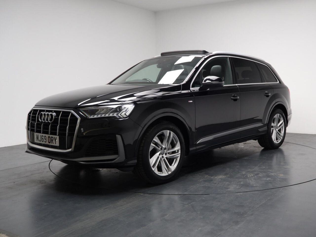 Audi Q7 - Image 6