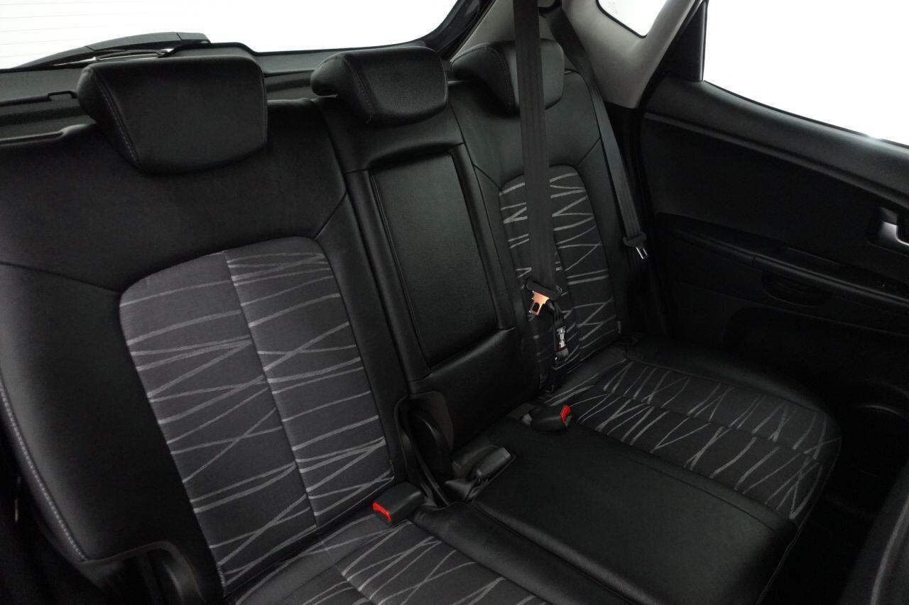 Kia Venga - Image 18