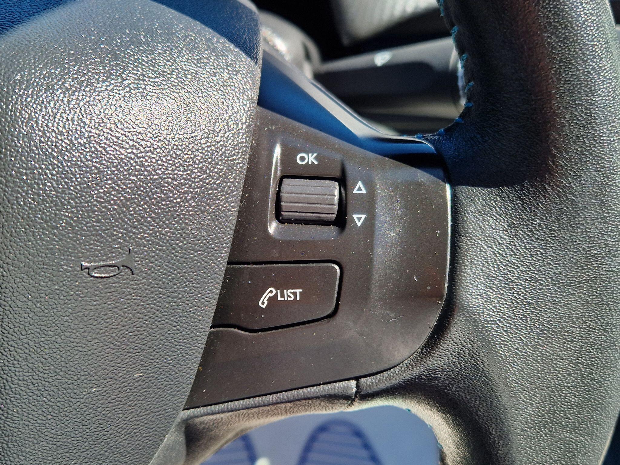 Peugeot 2008 - Image 50