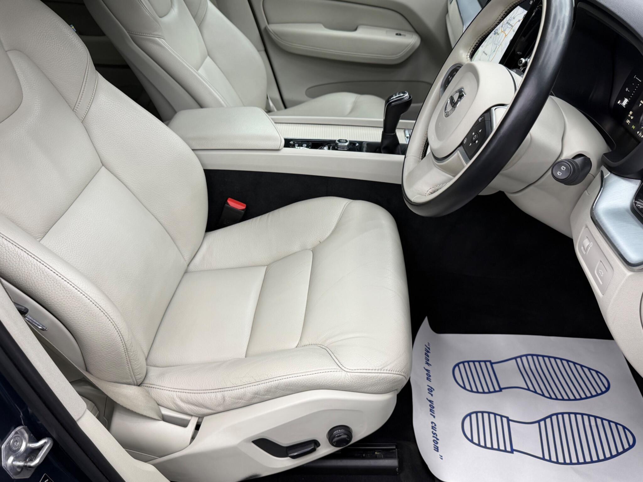 Volvo XC60 - Image 13