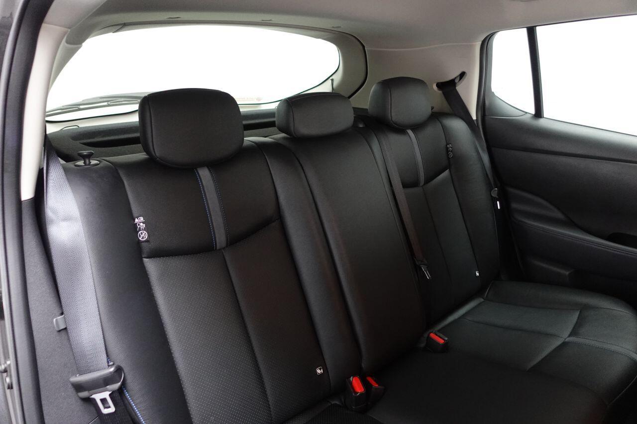 Nissan Leaf - Image 15
