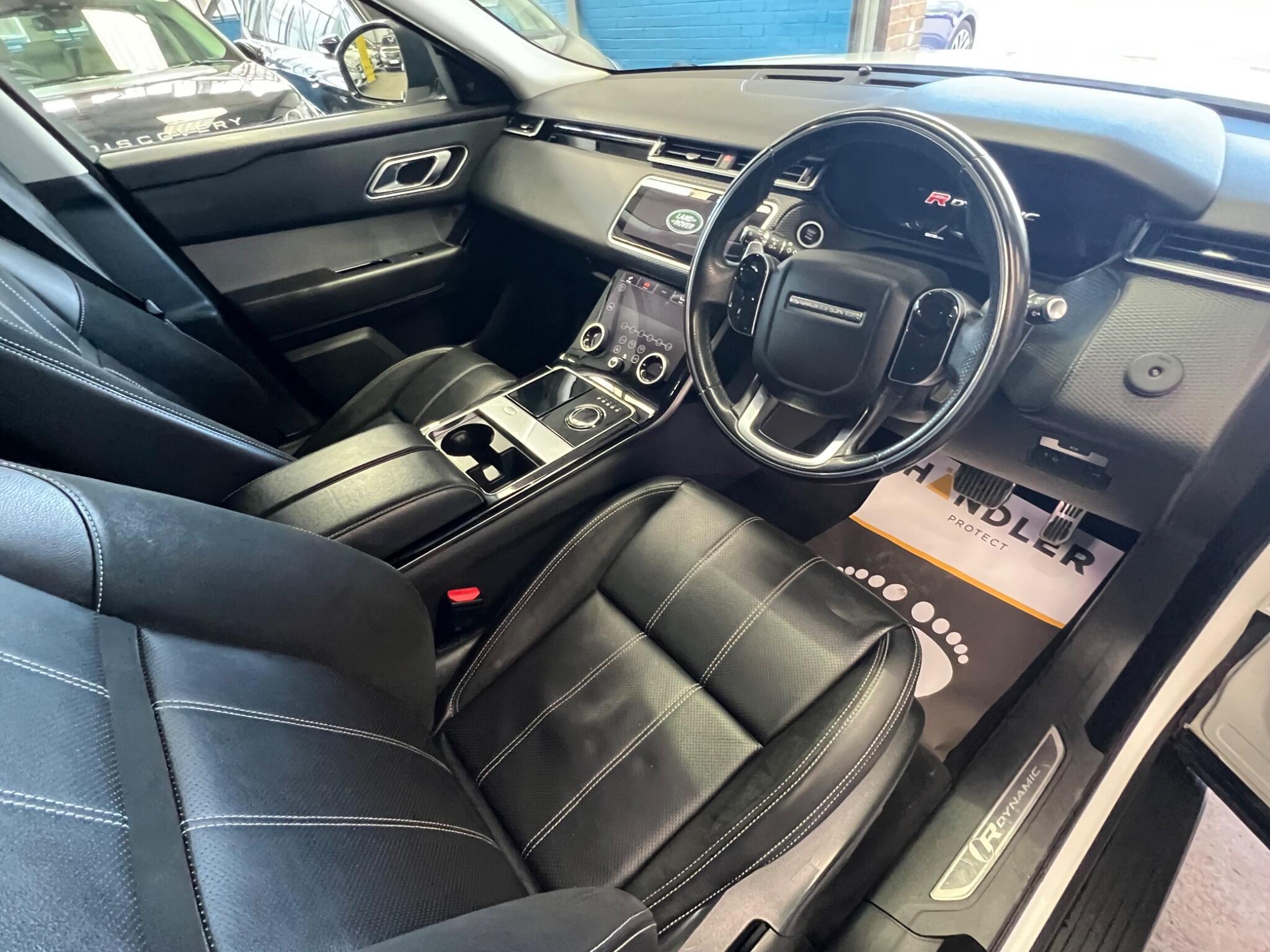 Land Rover Range Rover Velar - Image 30