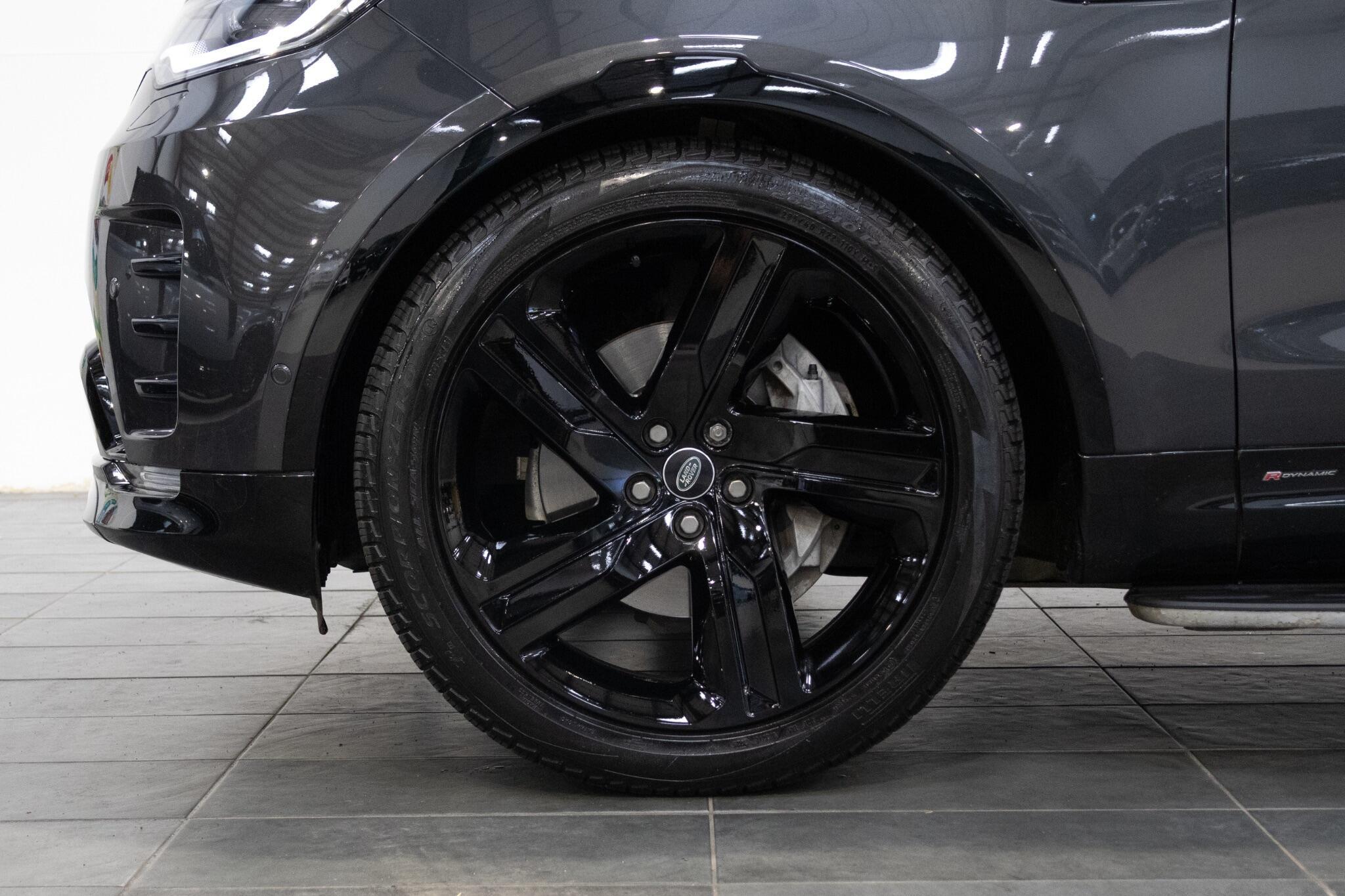 Land Rover Discovery - Image 8