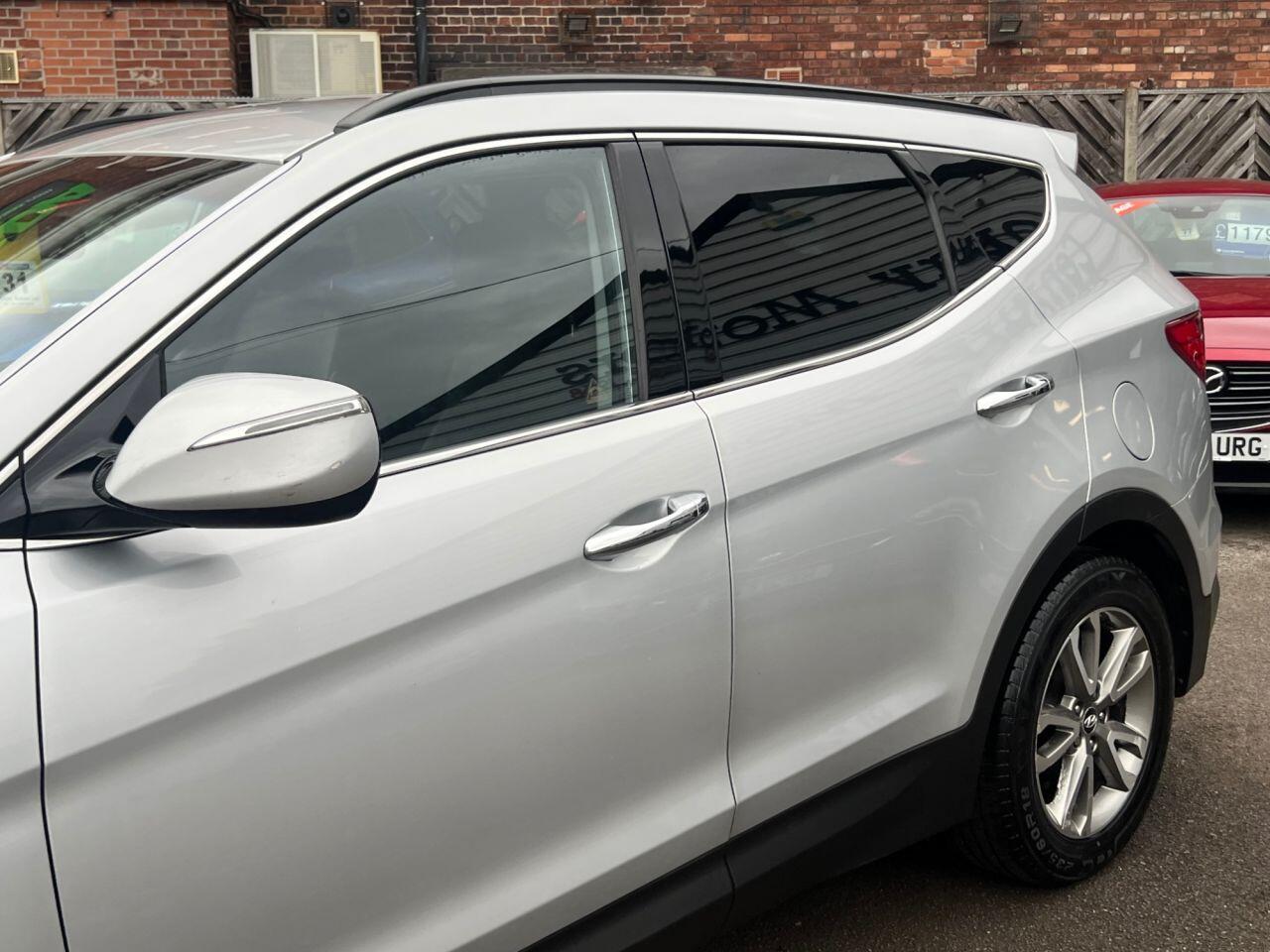 Hyundai Santa Fe - Image 13