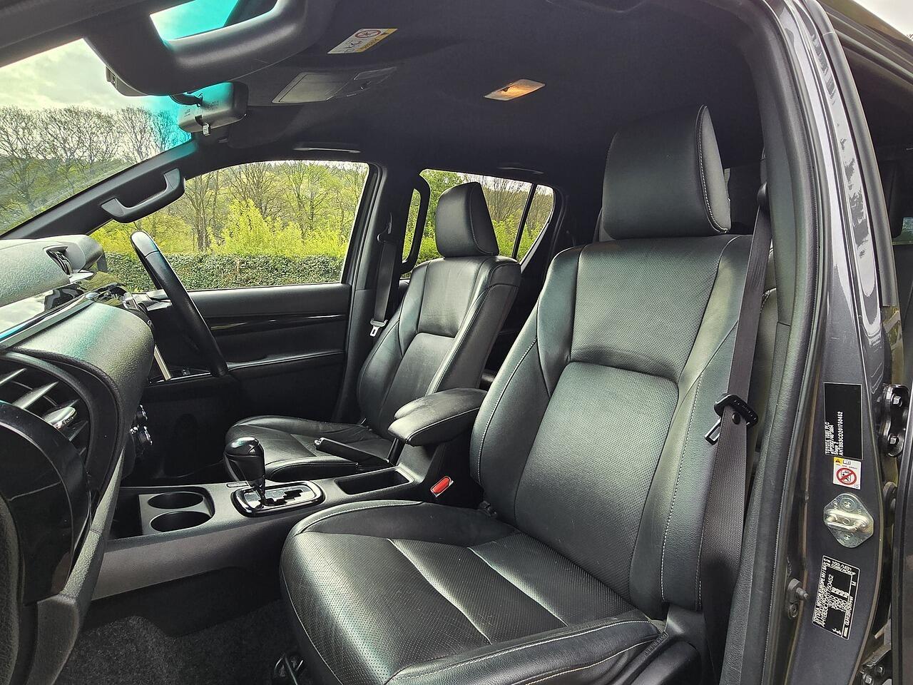 Toyota Hilux - Image 3