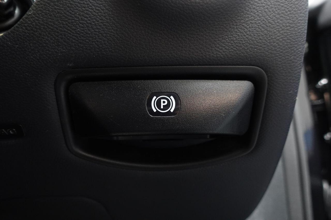 Mercedes CLS Class - Image 51