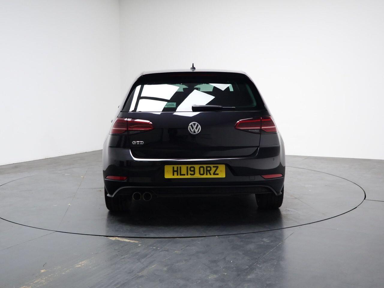 Volkswagen Golf - Image 11