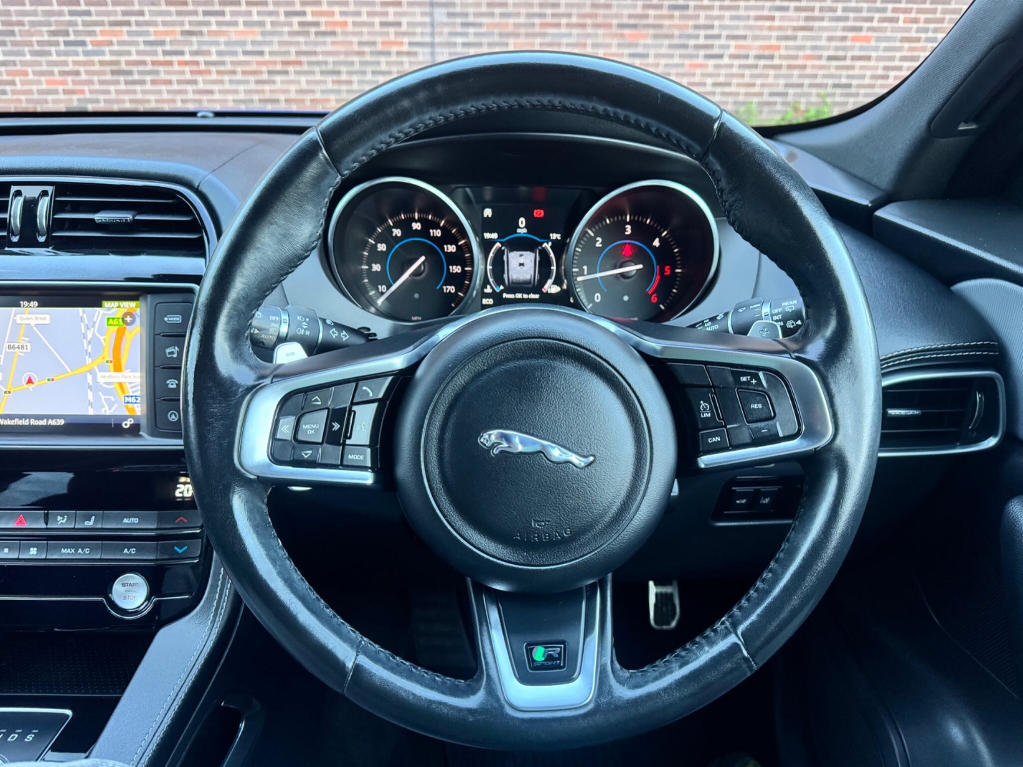 Jaguar F-Pace - Image 43