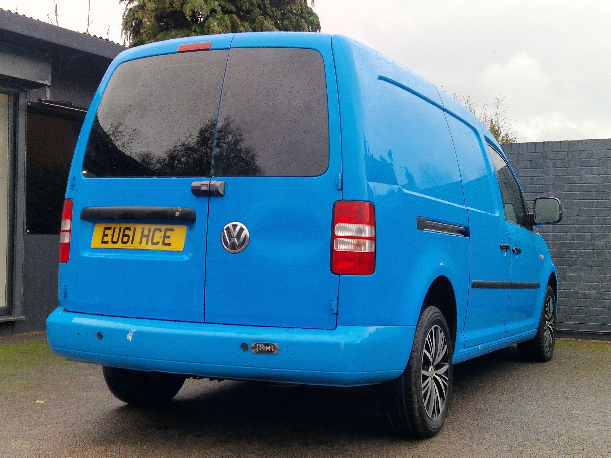 Volkswagen Caddy Maxi - Image 24