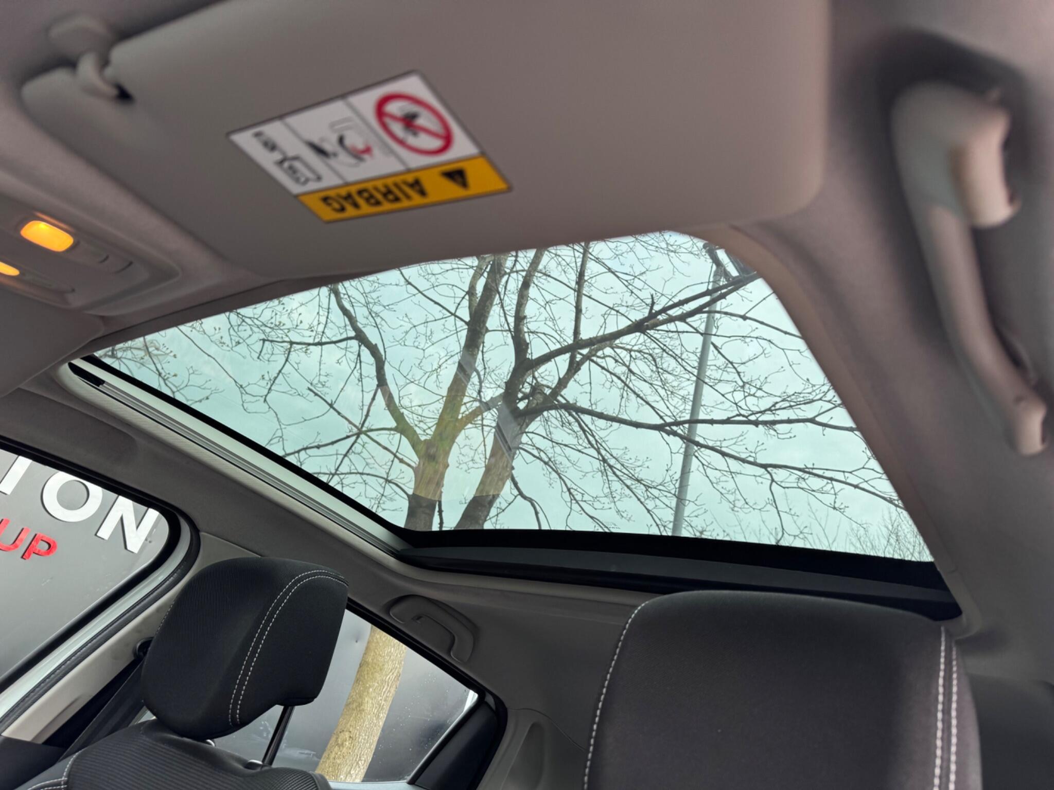 Renault Clio - Image 12