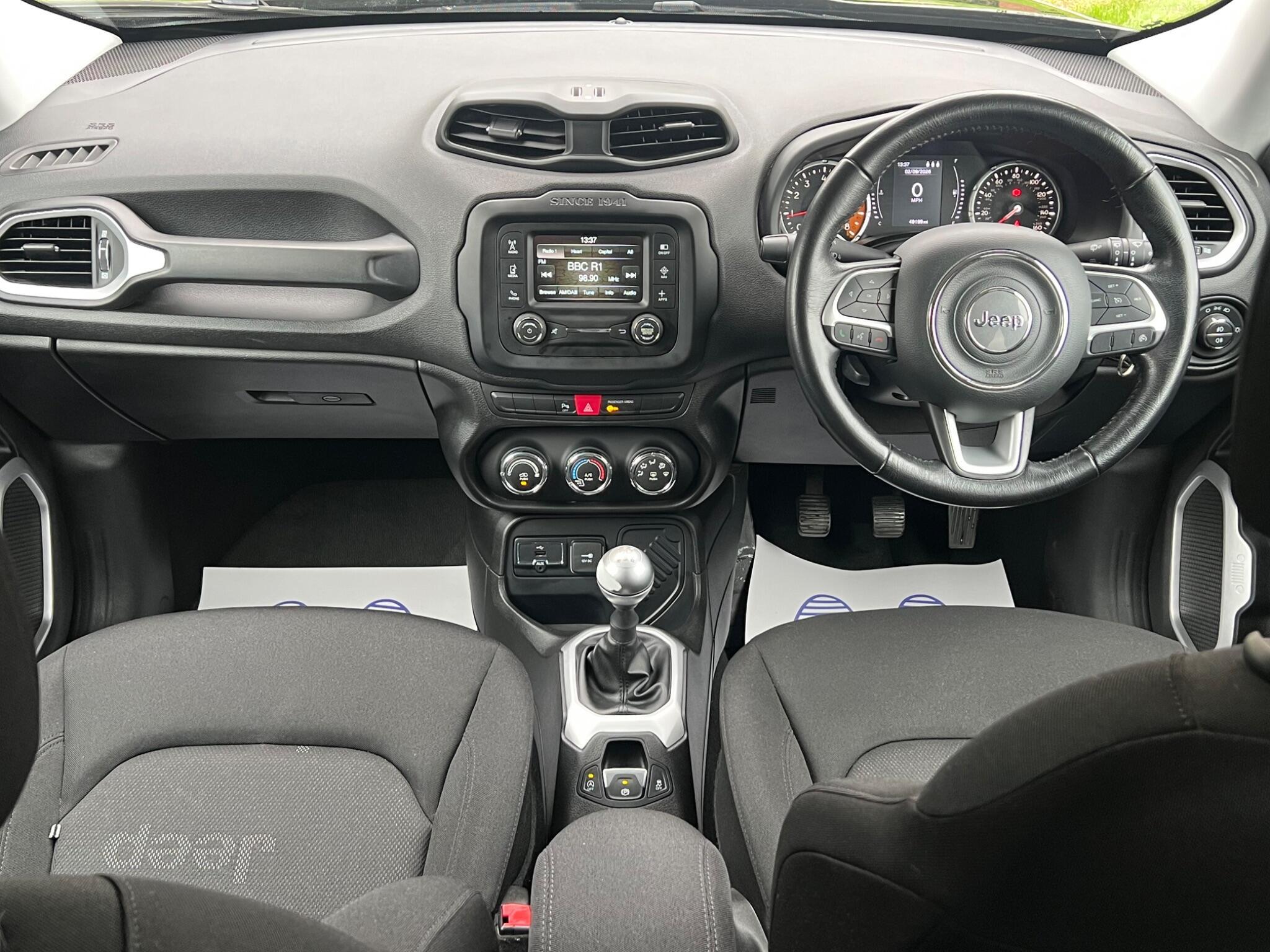 Jeep Renegade - Image 15