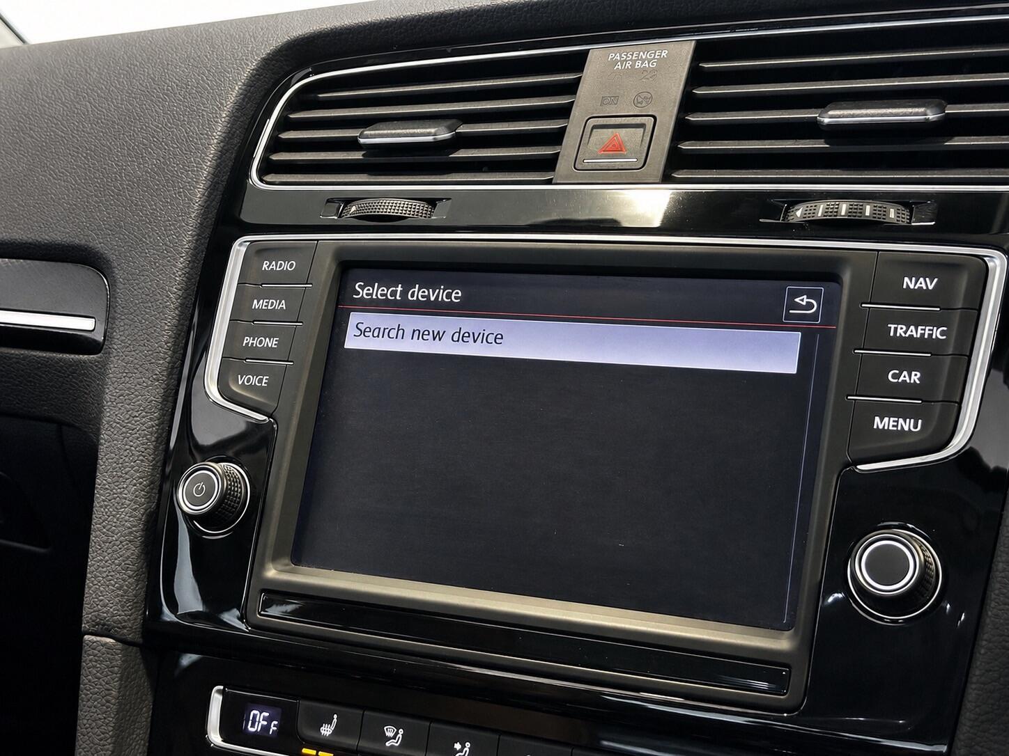Volkswagen Golf - Image 41