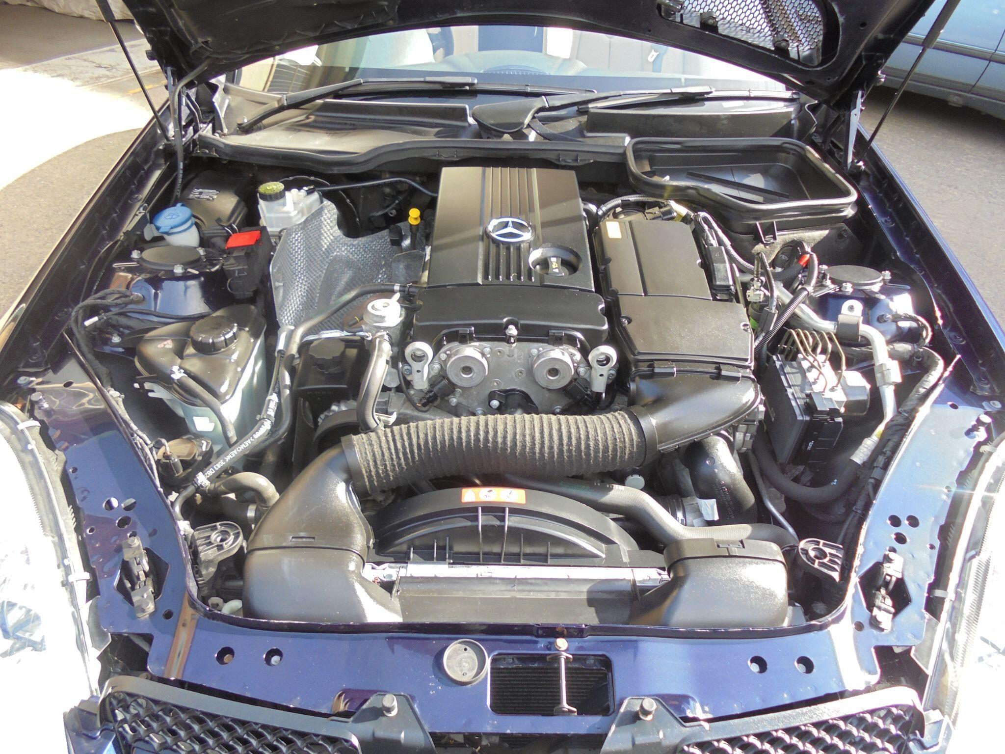 Mercedes SLK - Image 19