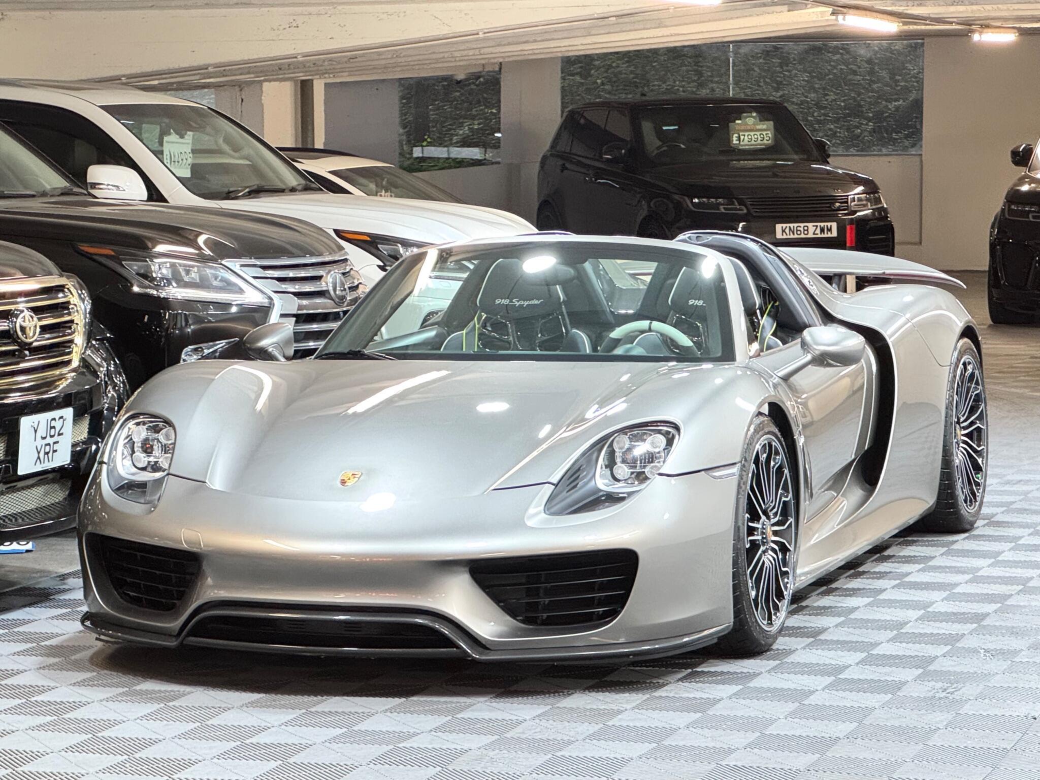 Porsche 918 - Image 7