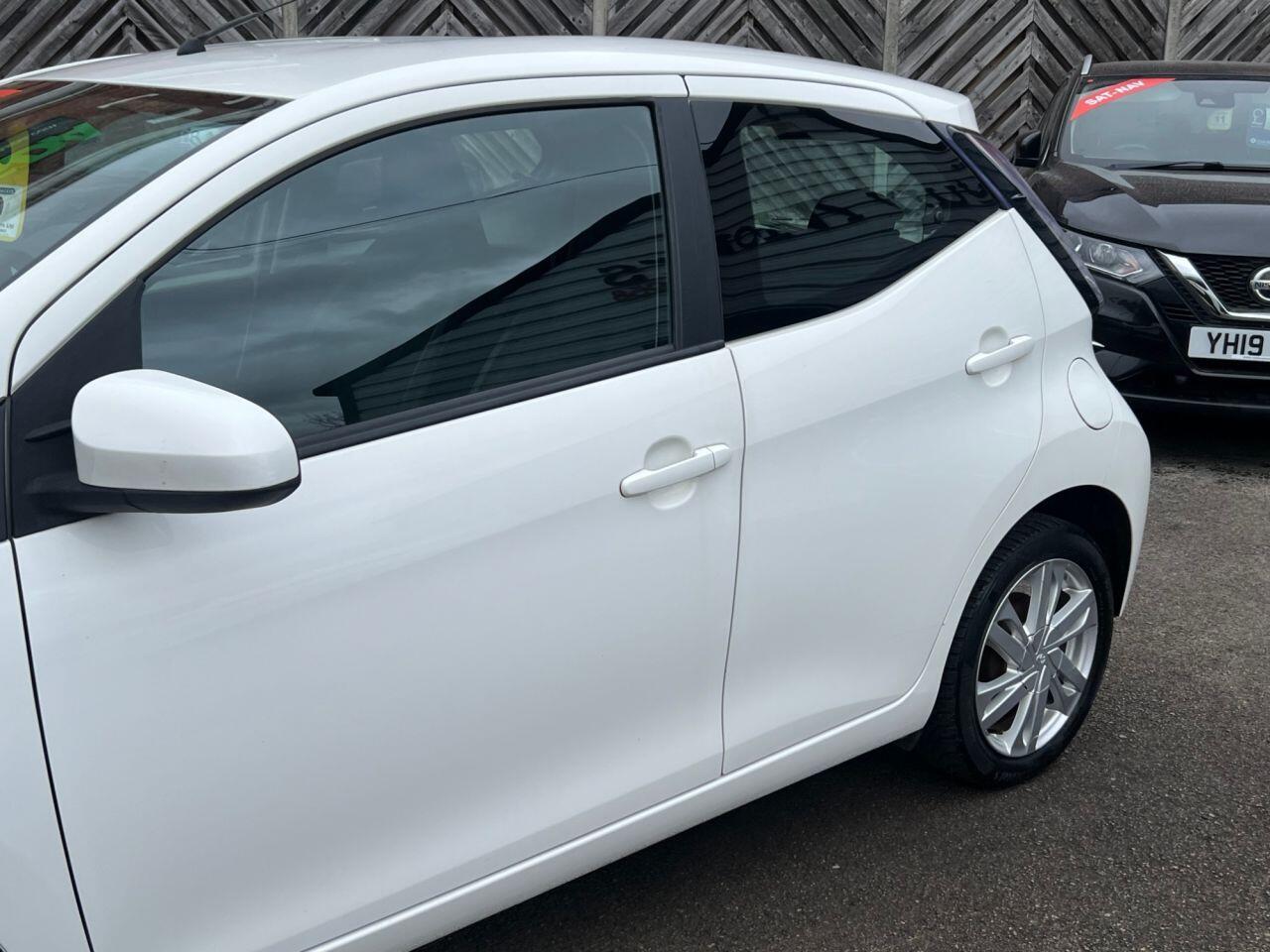 Toyota Aygo - Image 12